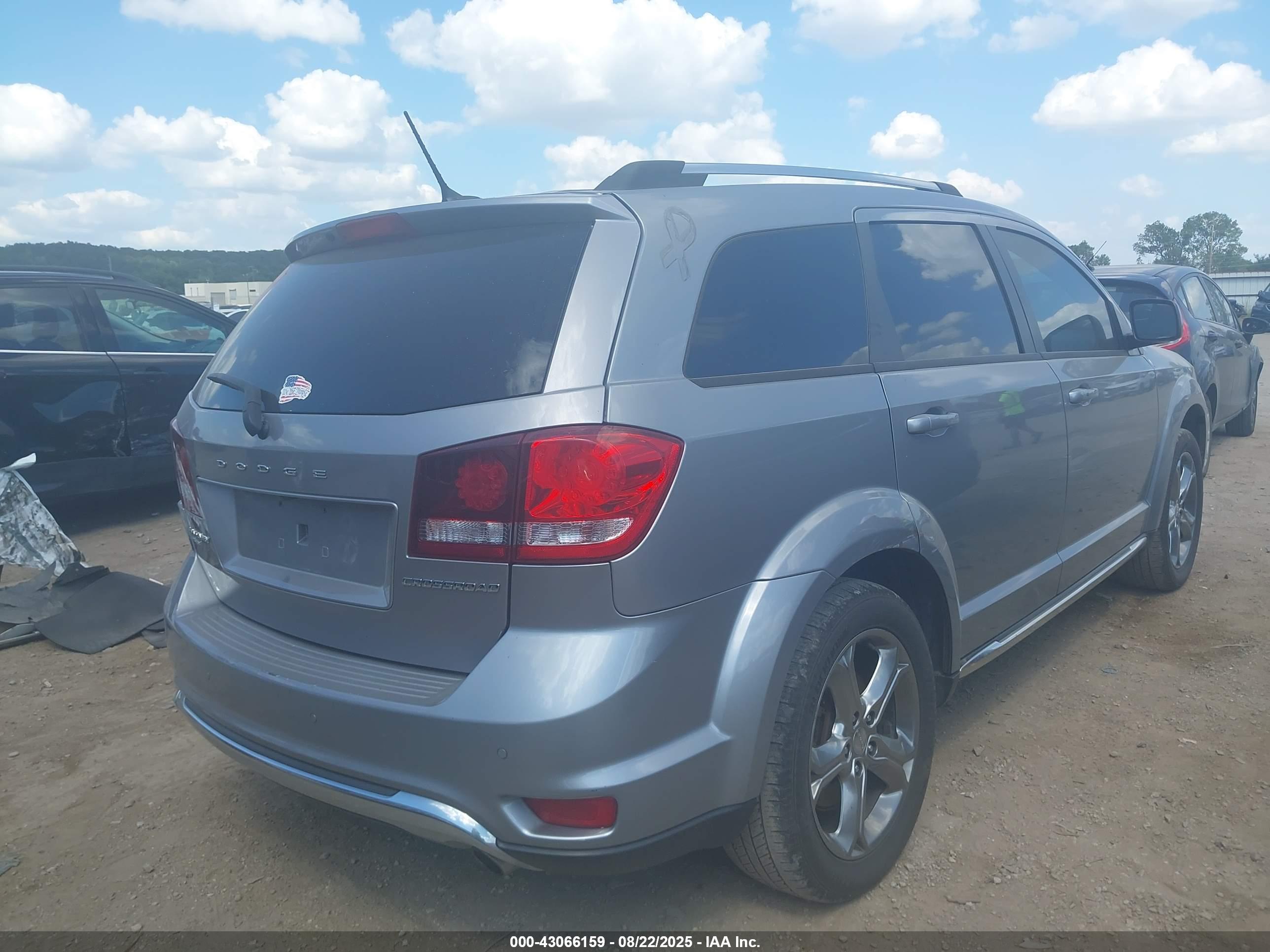DODGE JOURNEY image 4