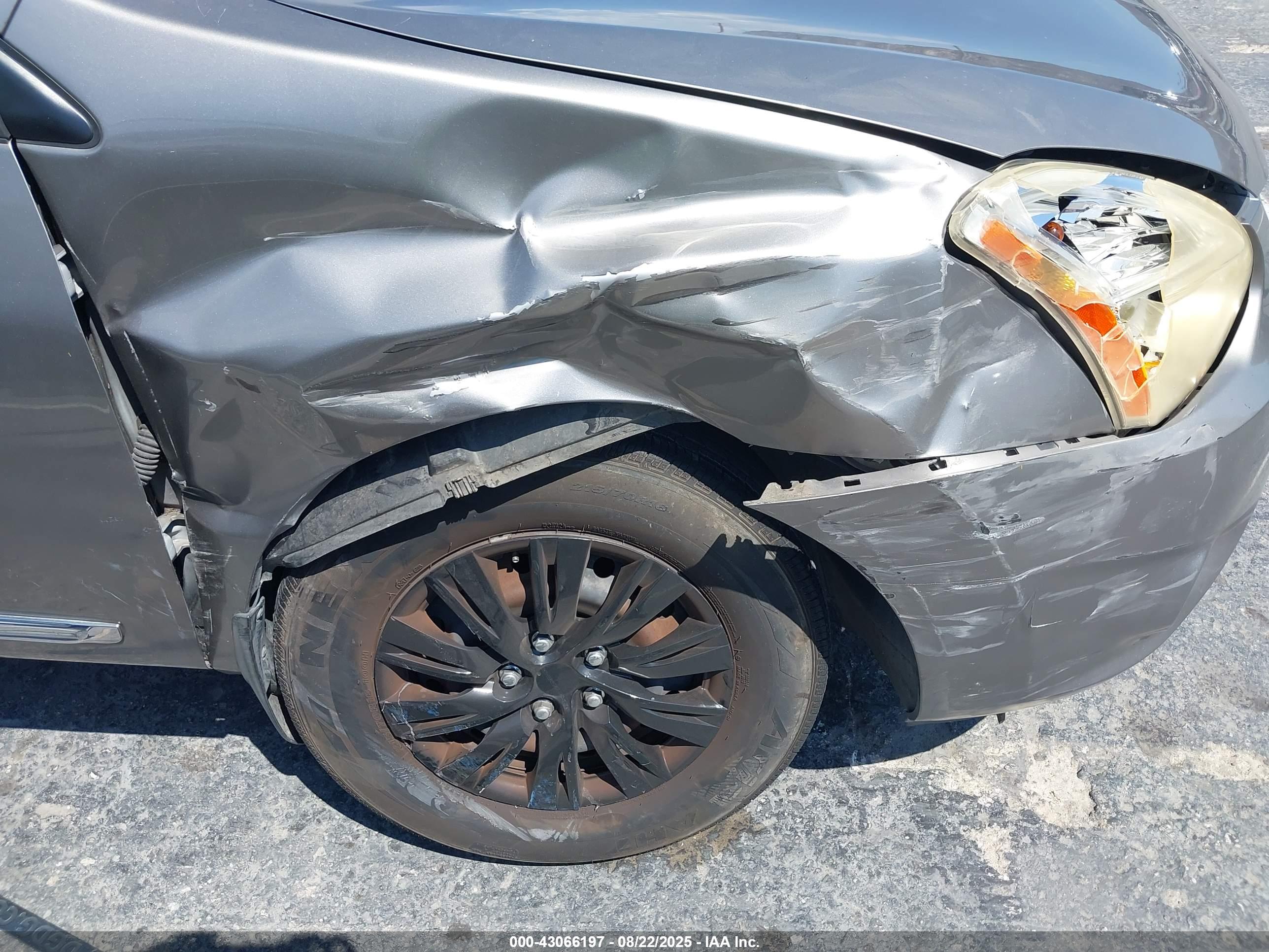 NISSAN ROGUE image 6