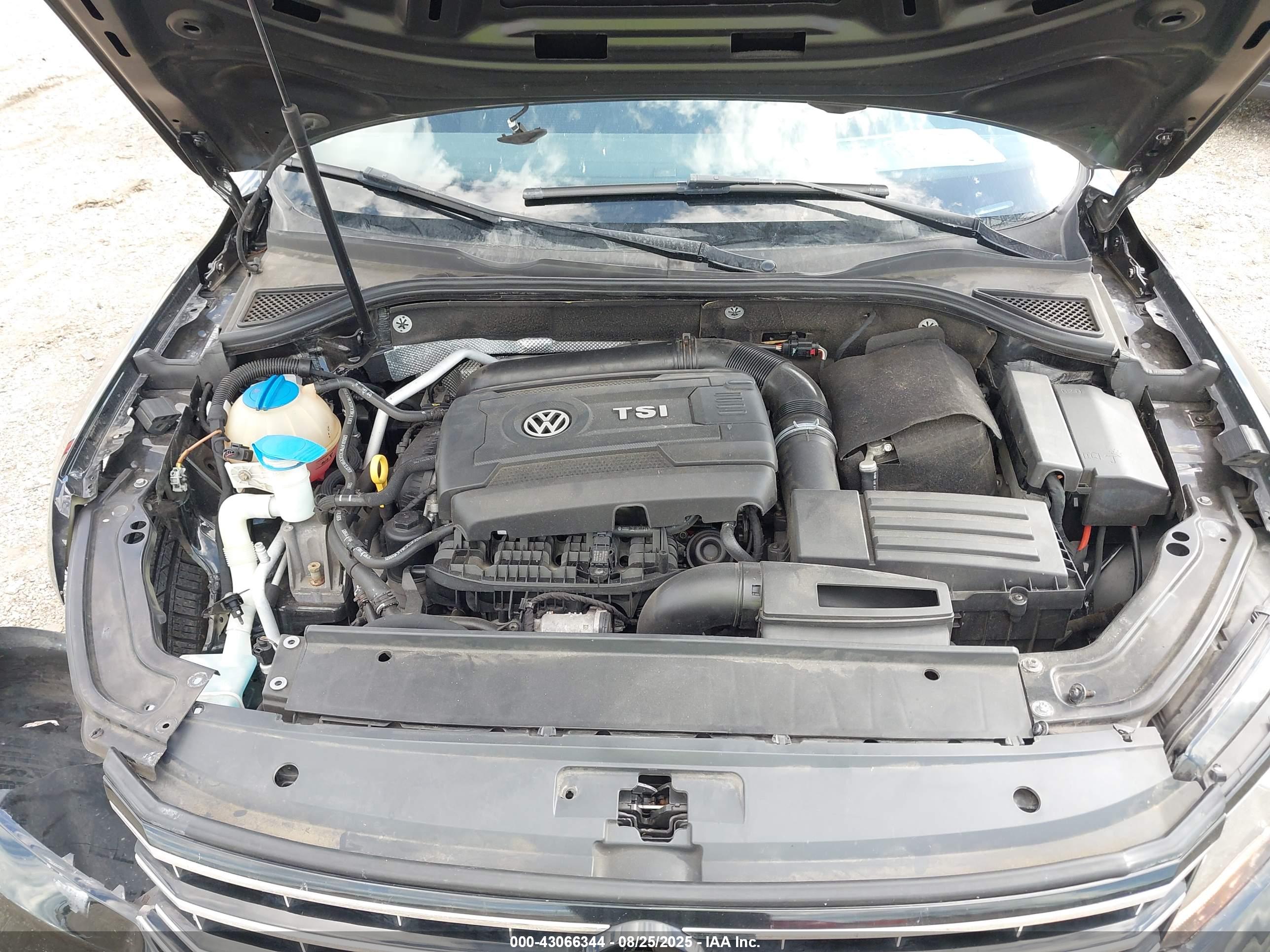VOLKSWAGEN PASSAT image 10