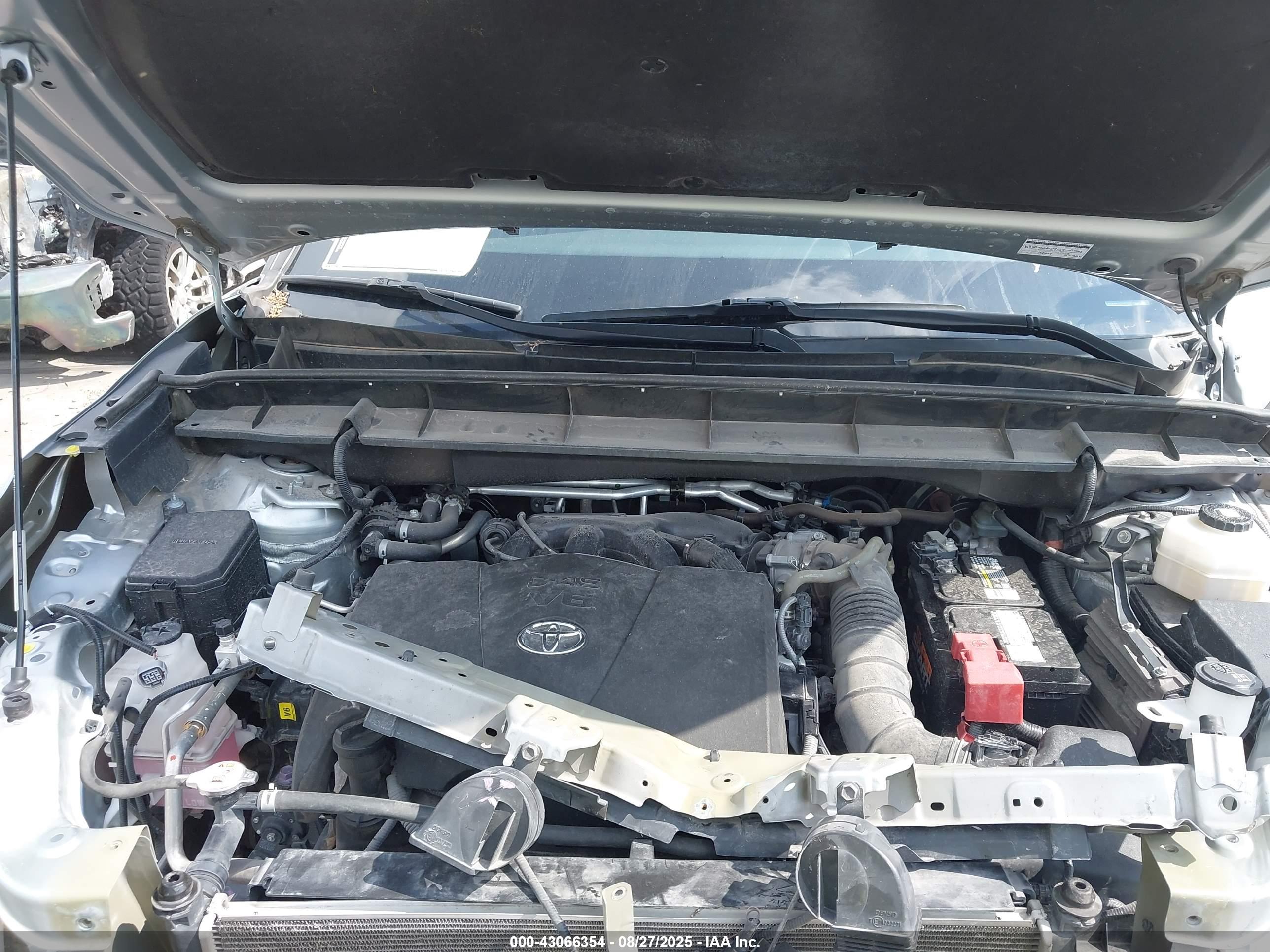 TOYOTA HIGHLANDER image 10