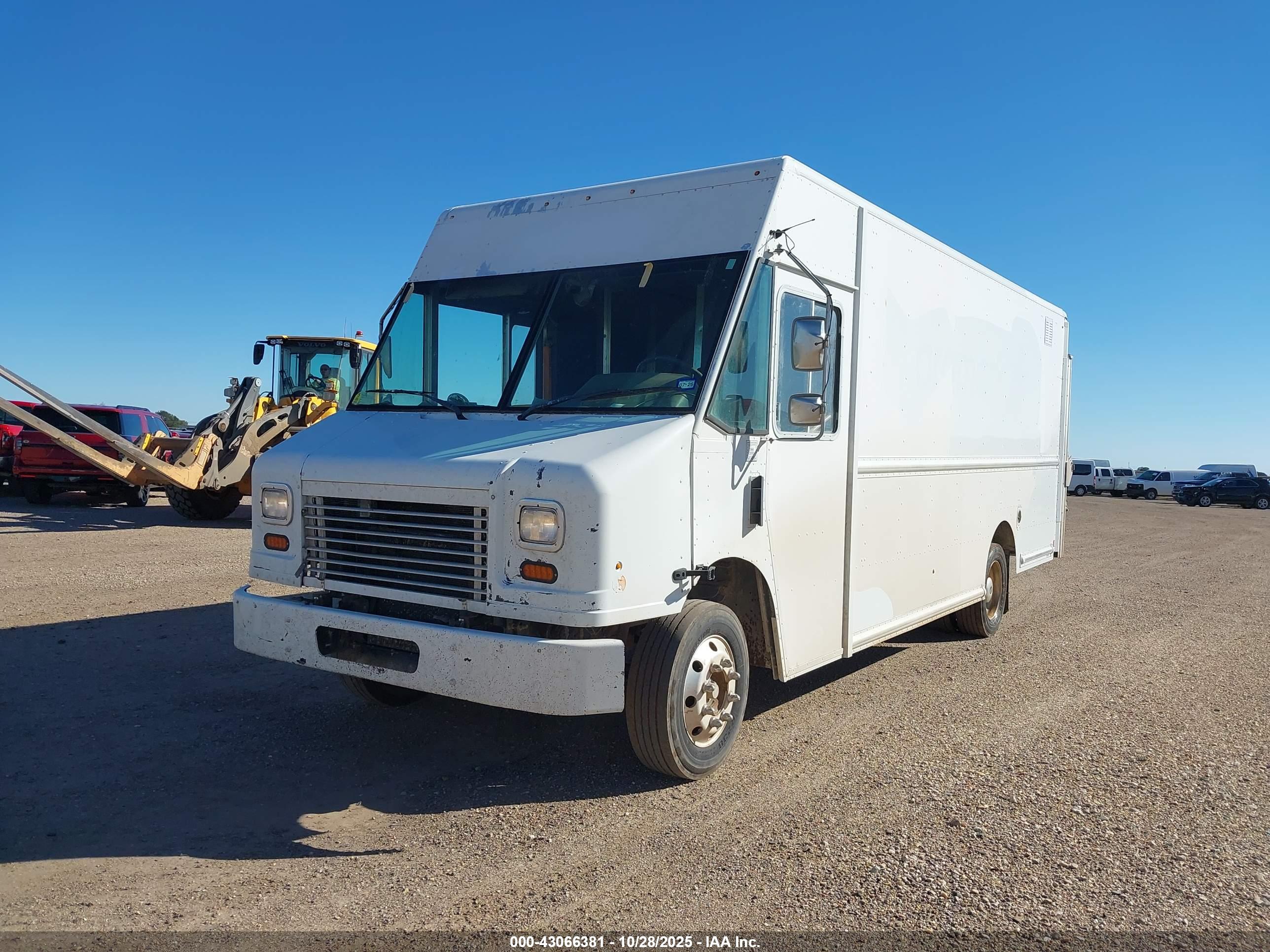 FREIGHTLINER MT45G image 2