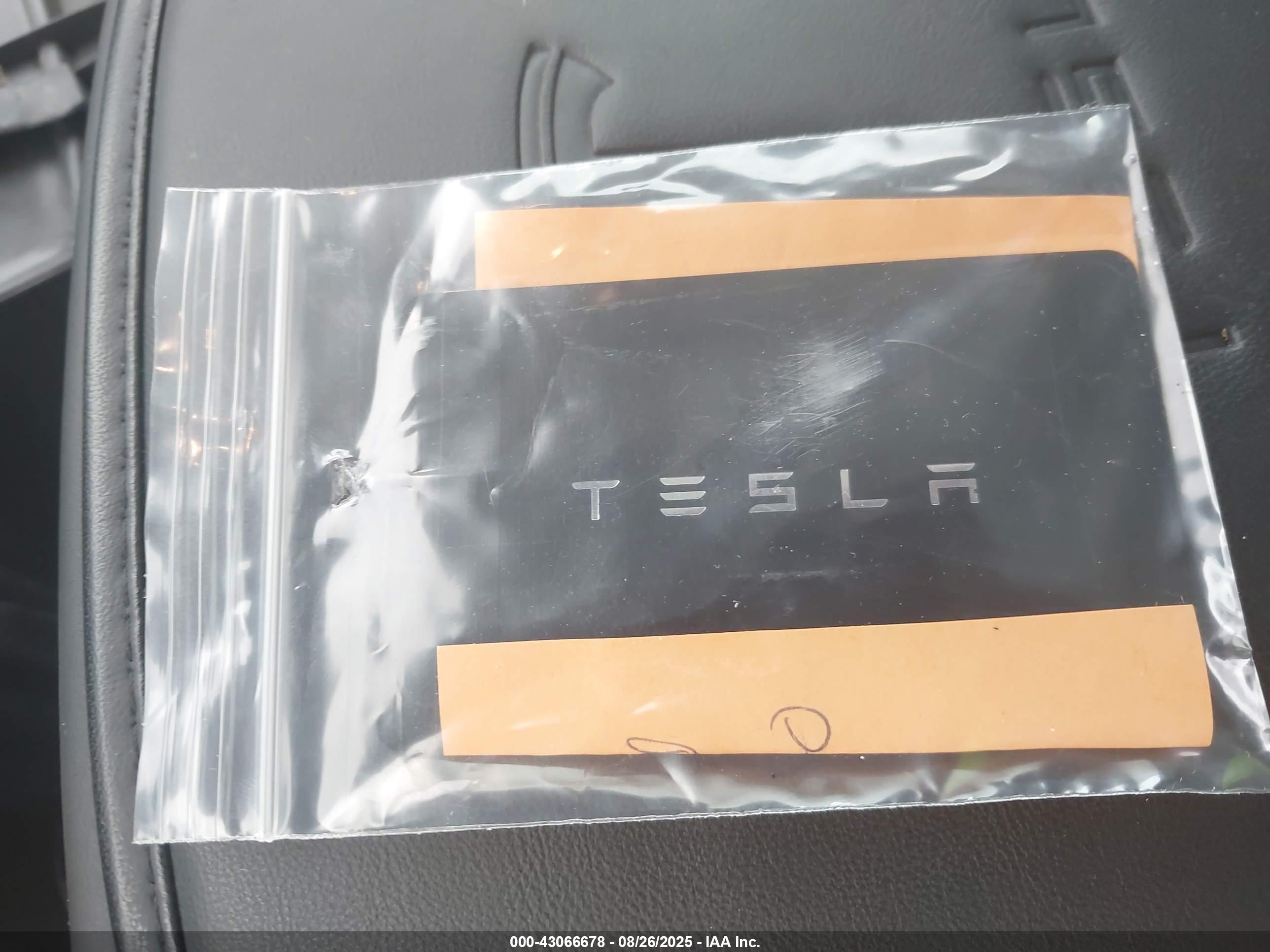 TESLA MODEL image 11