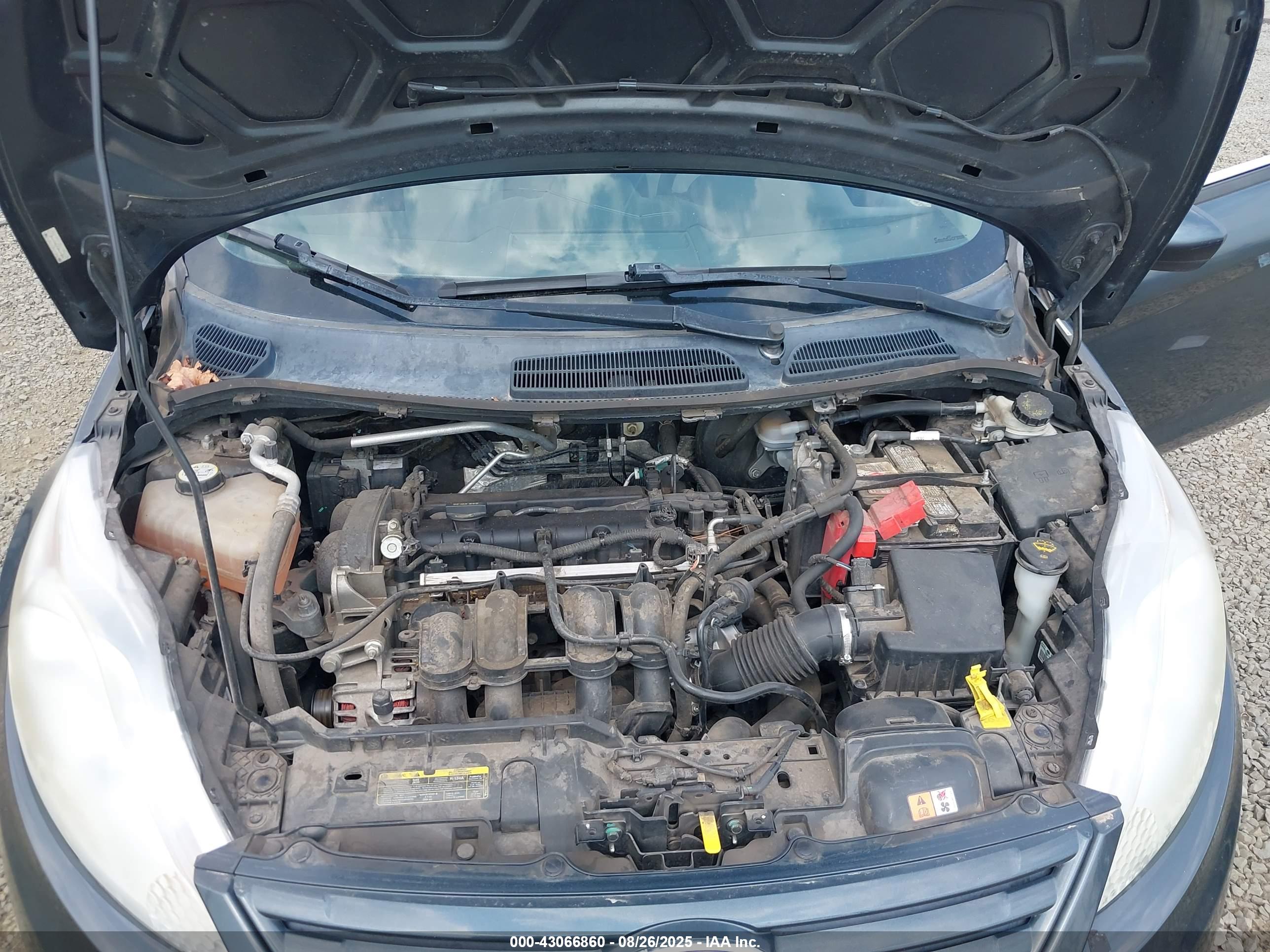 FORD FIESTA image 10