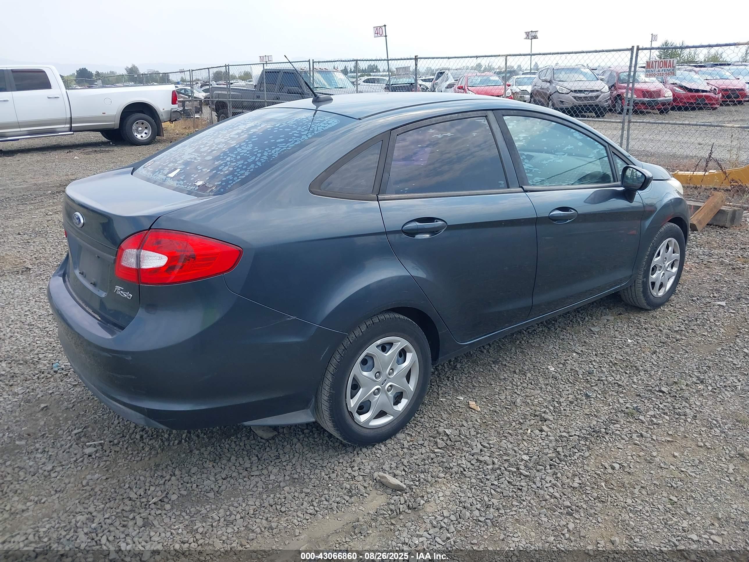 FORD FIESTA image 4