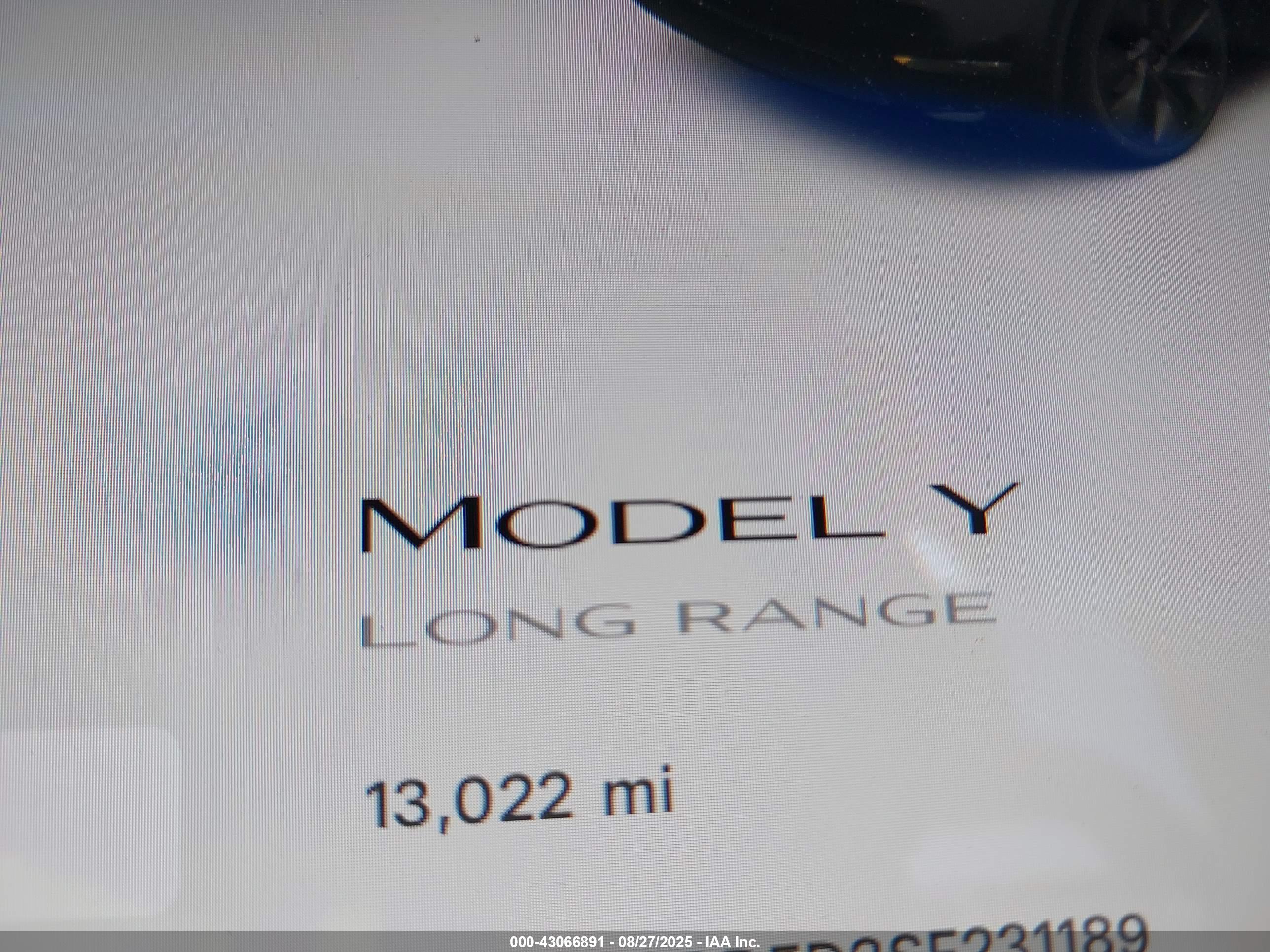 TESLA MODEL image 7