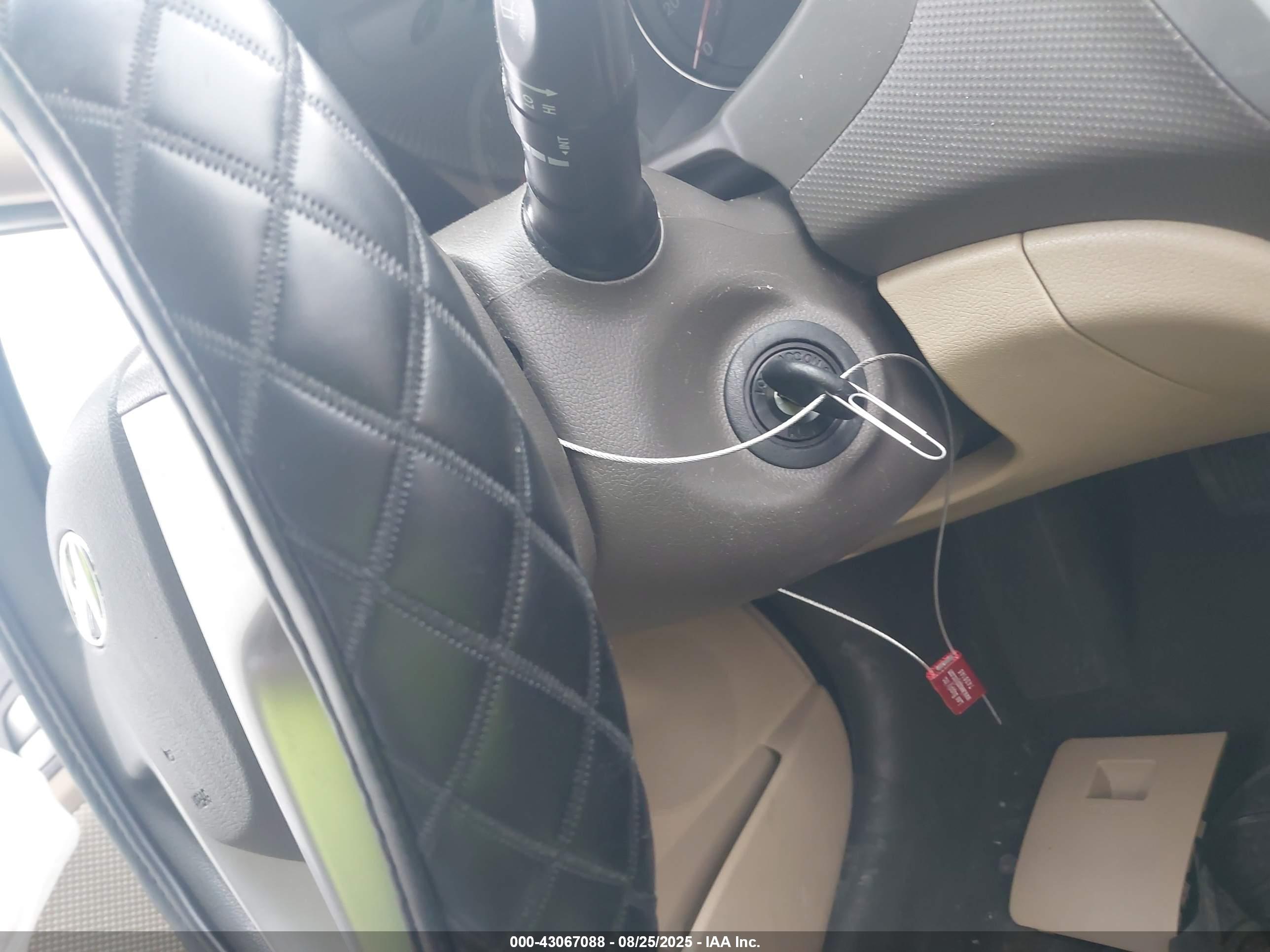 HYUNDAI ACCENT image 11
