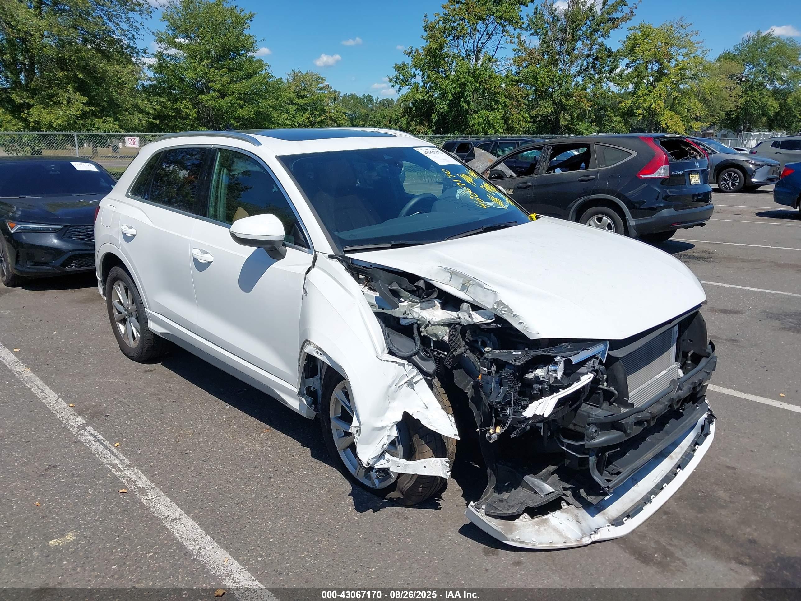 AUDI Q3 image 6