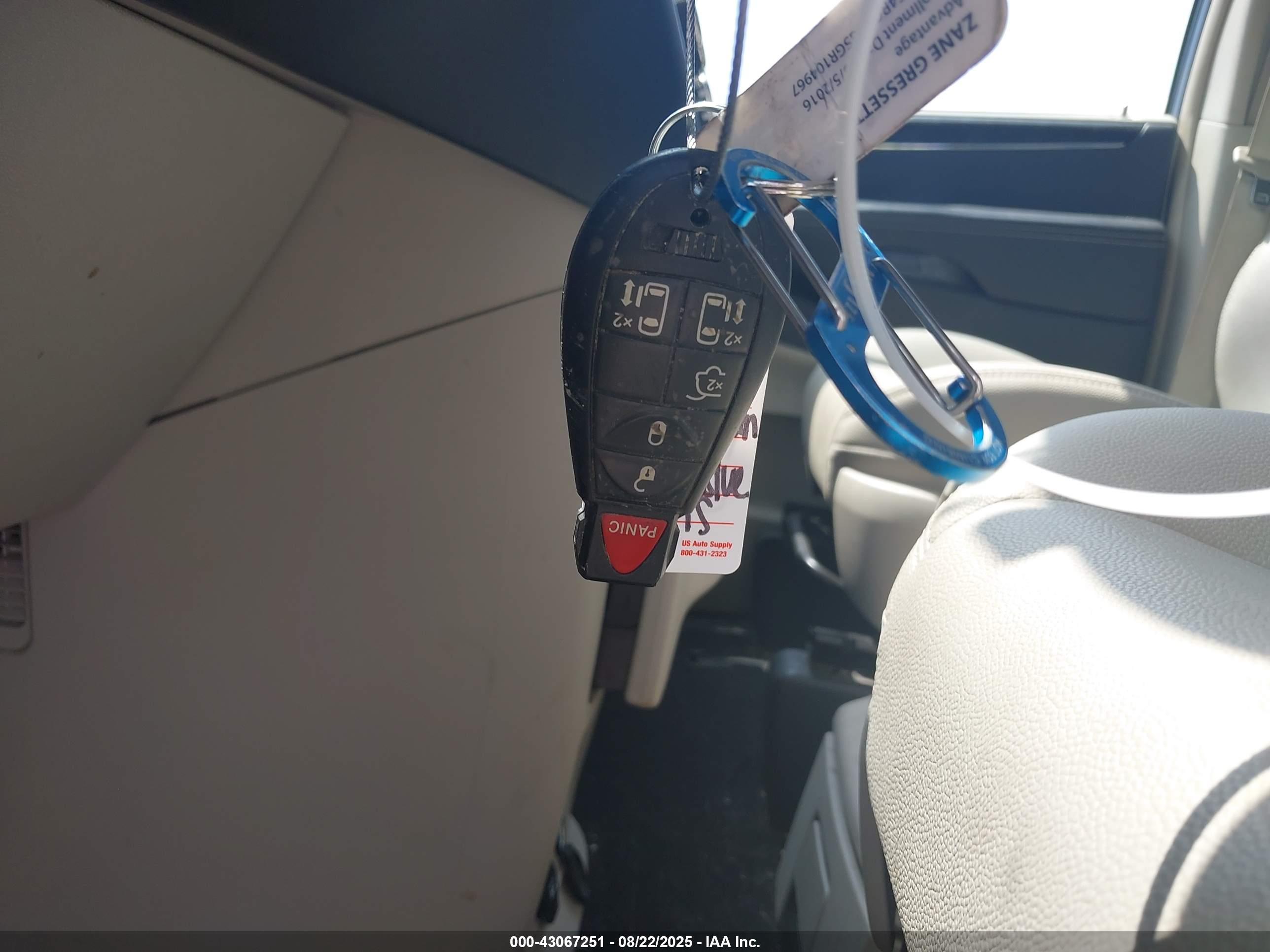 CHRYSLER TOWN image 11