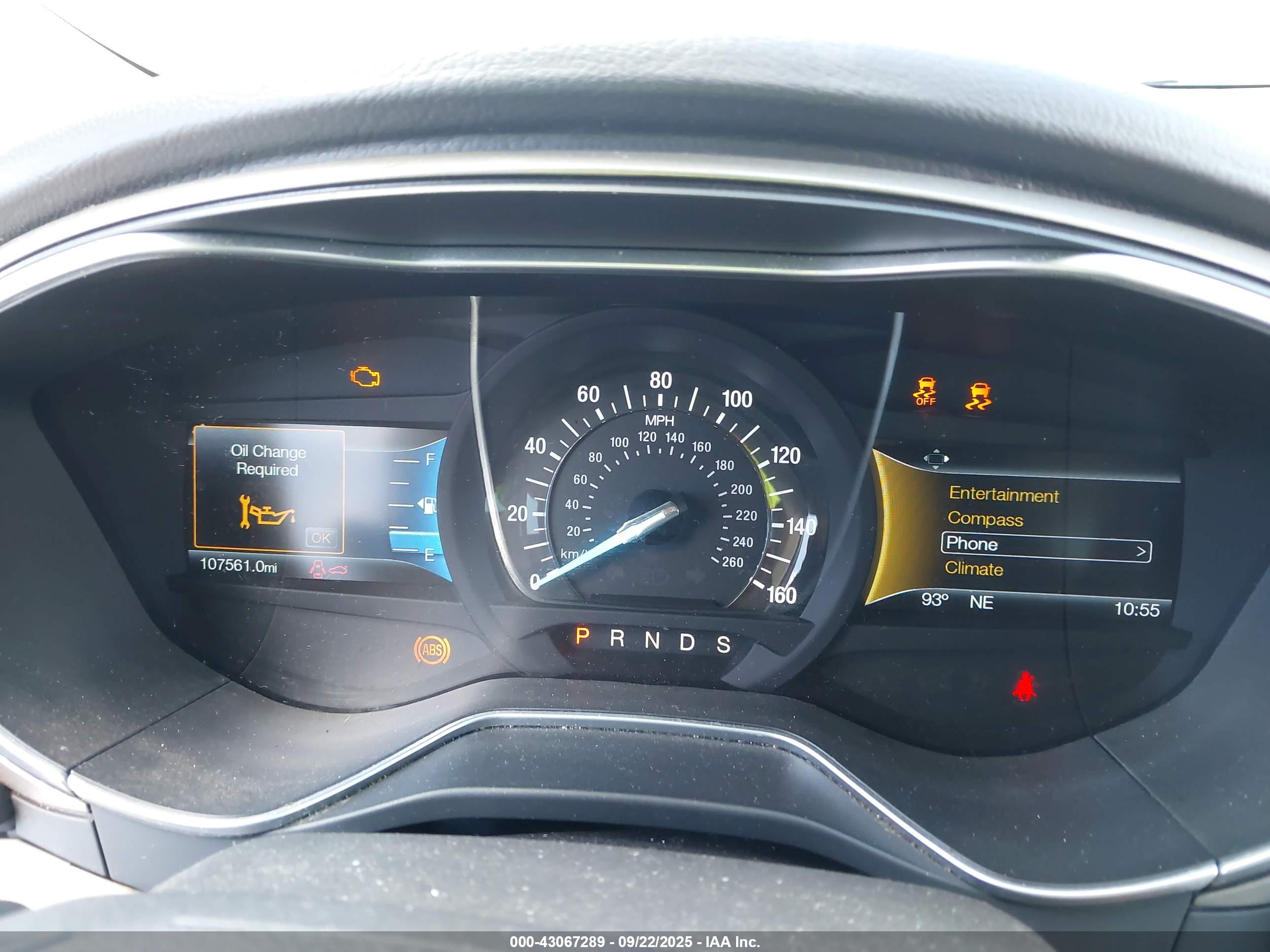 FORD FUSION image 7