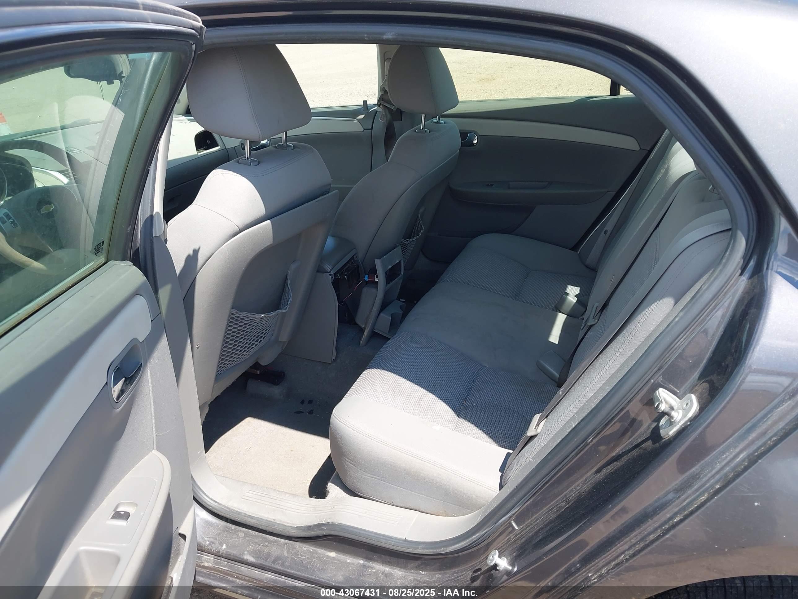CHEVROLET MALIBU image 8
