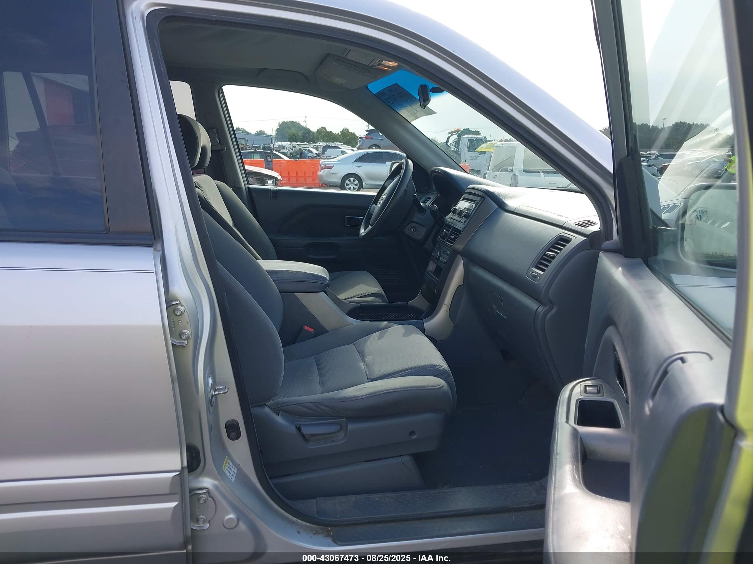 HONDA PILOT image 5