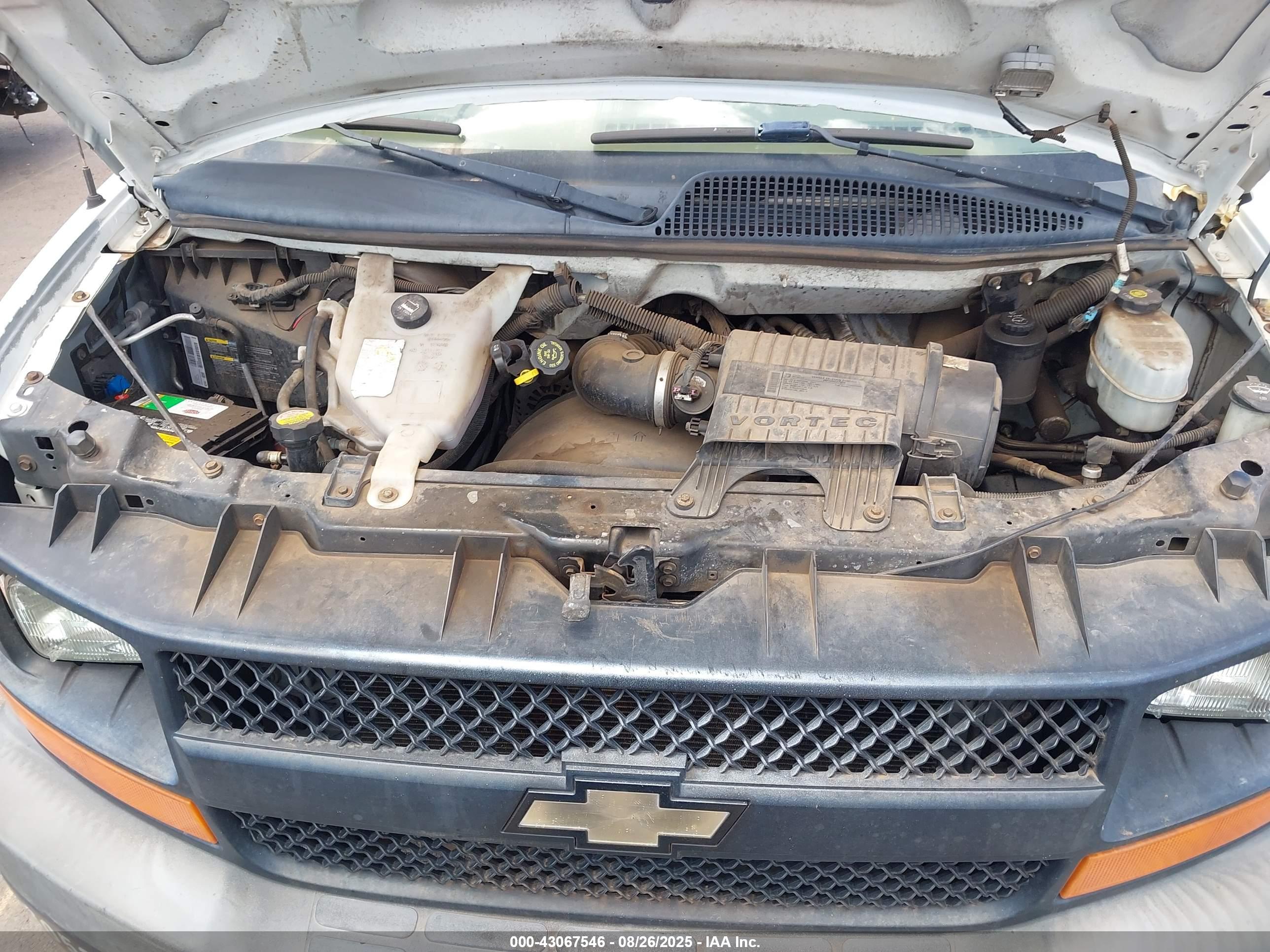 CHEVROLET EXPRESS image 10