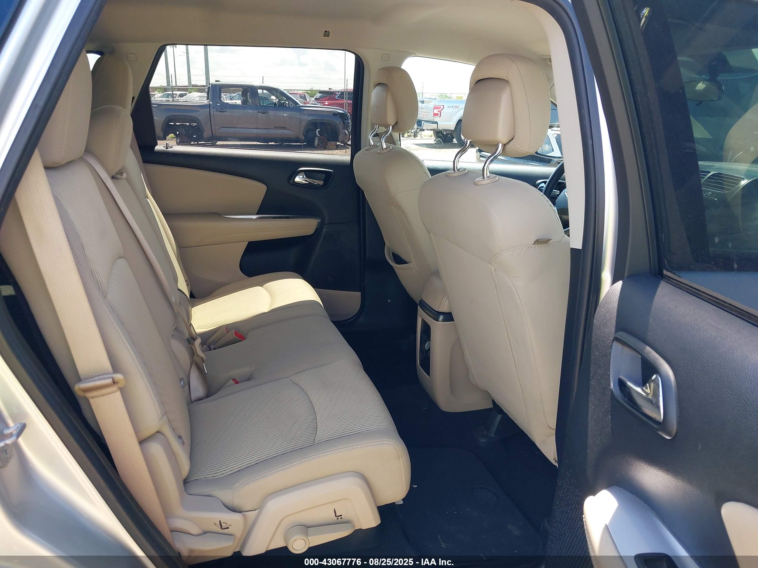 DODGE JOURNEY image 8