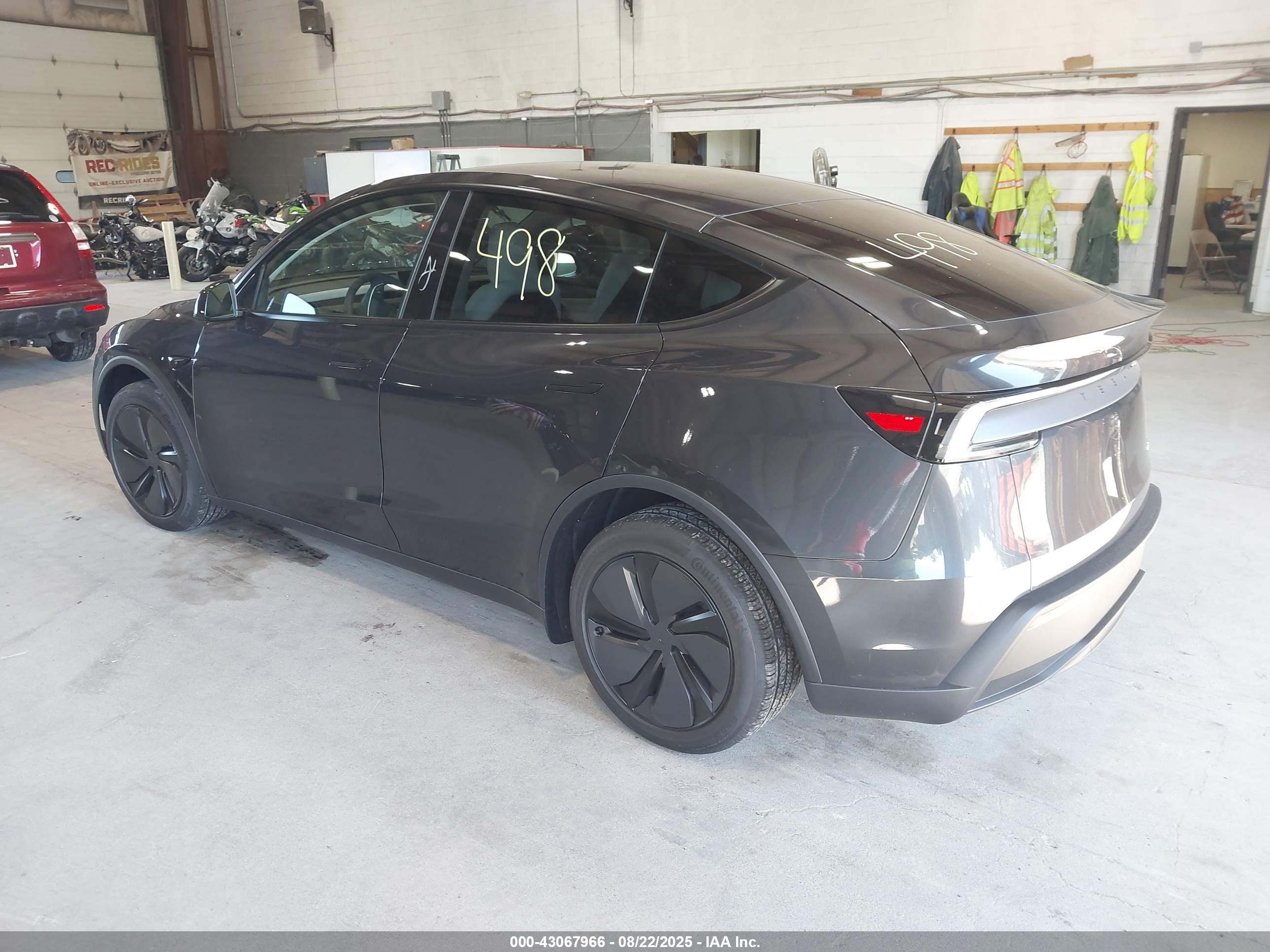 TESLA MODEL image 3