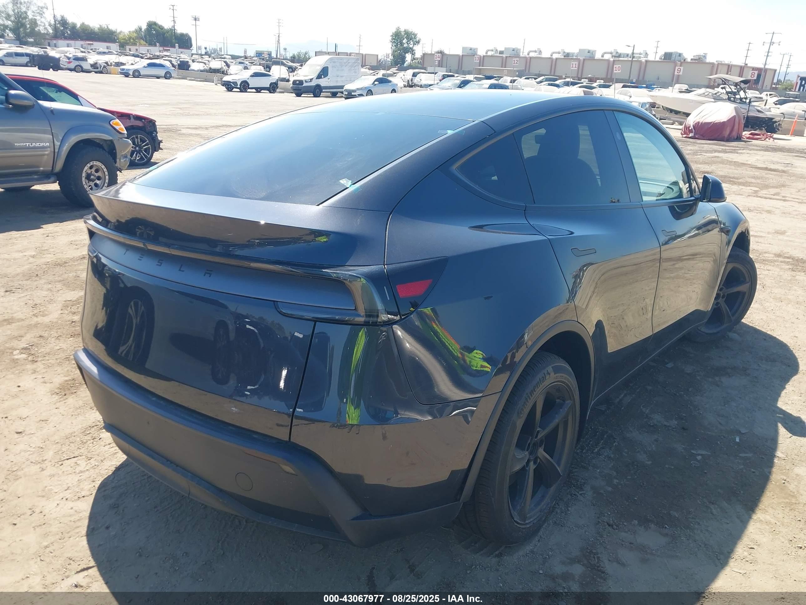 TESLA MODEL image 4