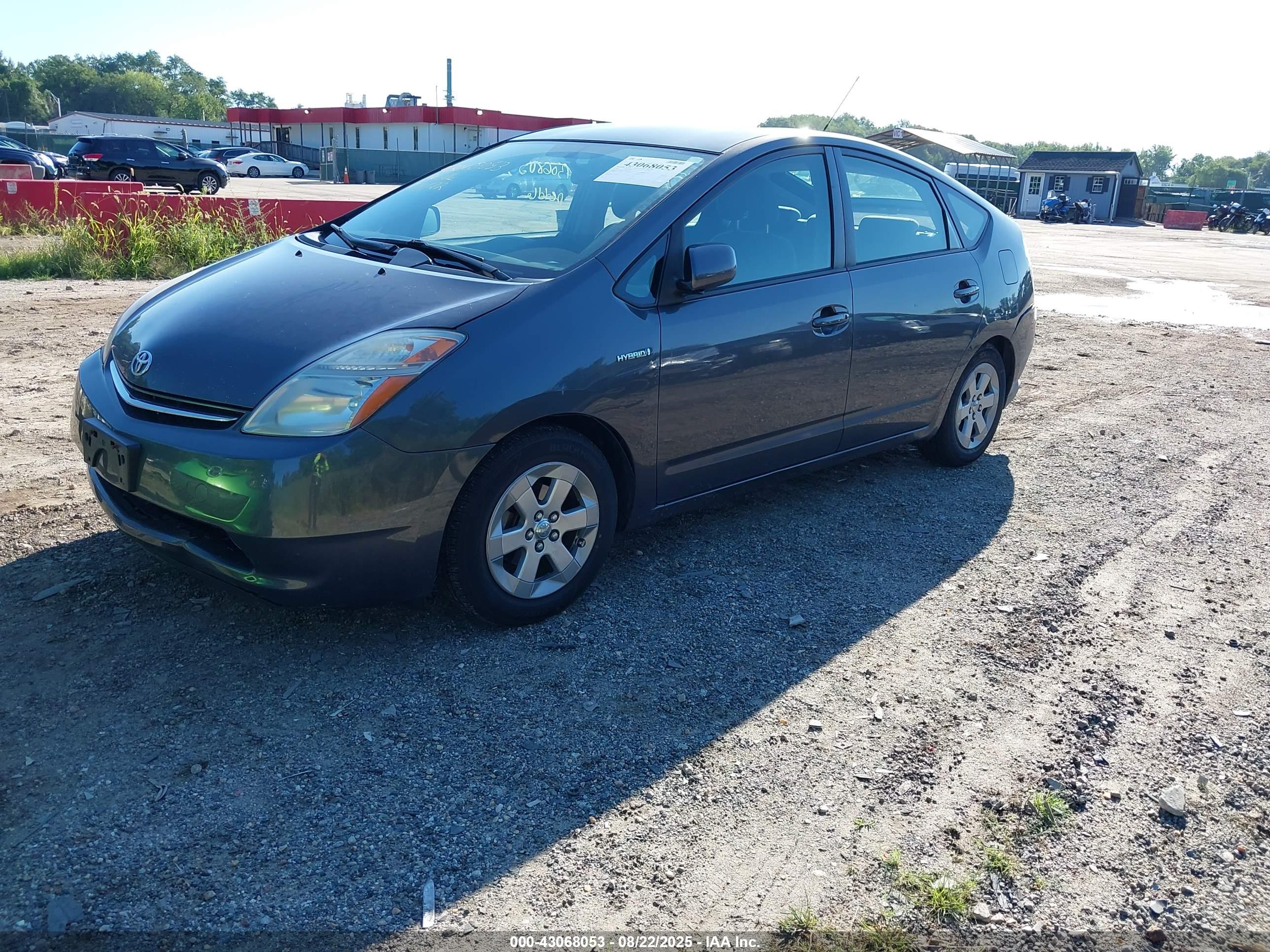 TOYOTA PRIUS image 2