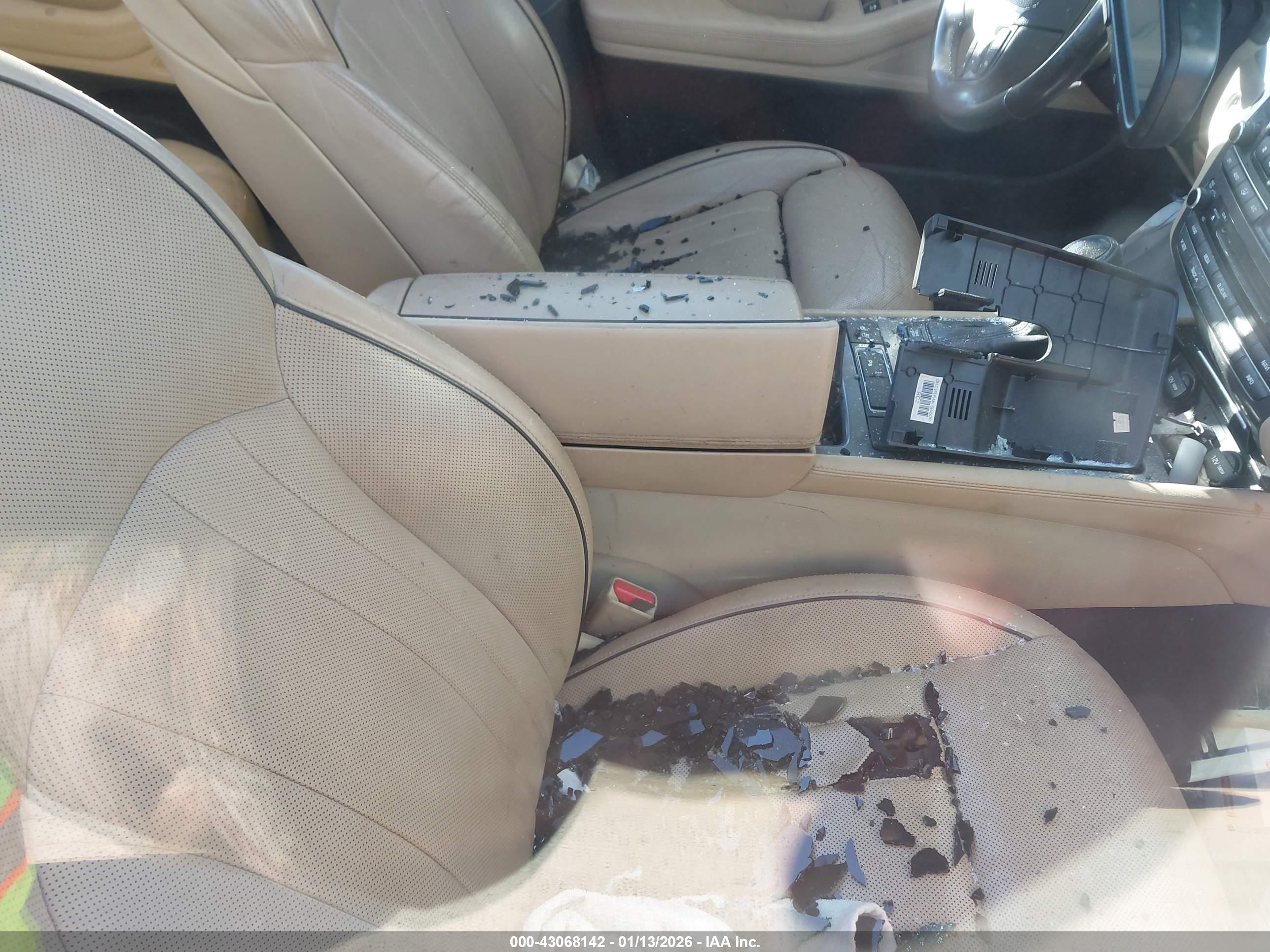 HYUNDAI GENESIS image 5