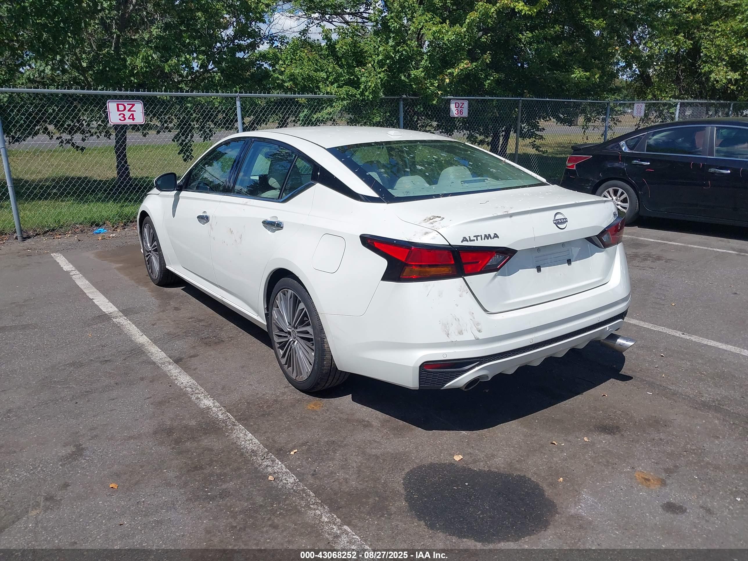 NISSAN ALTIMA image 3
