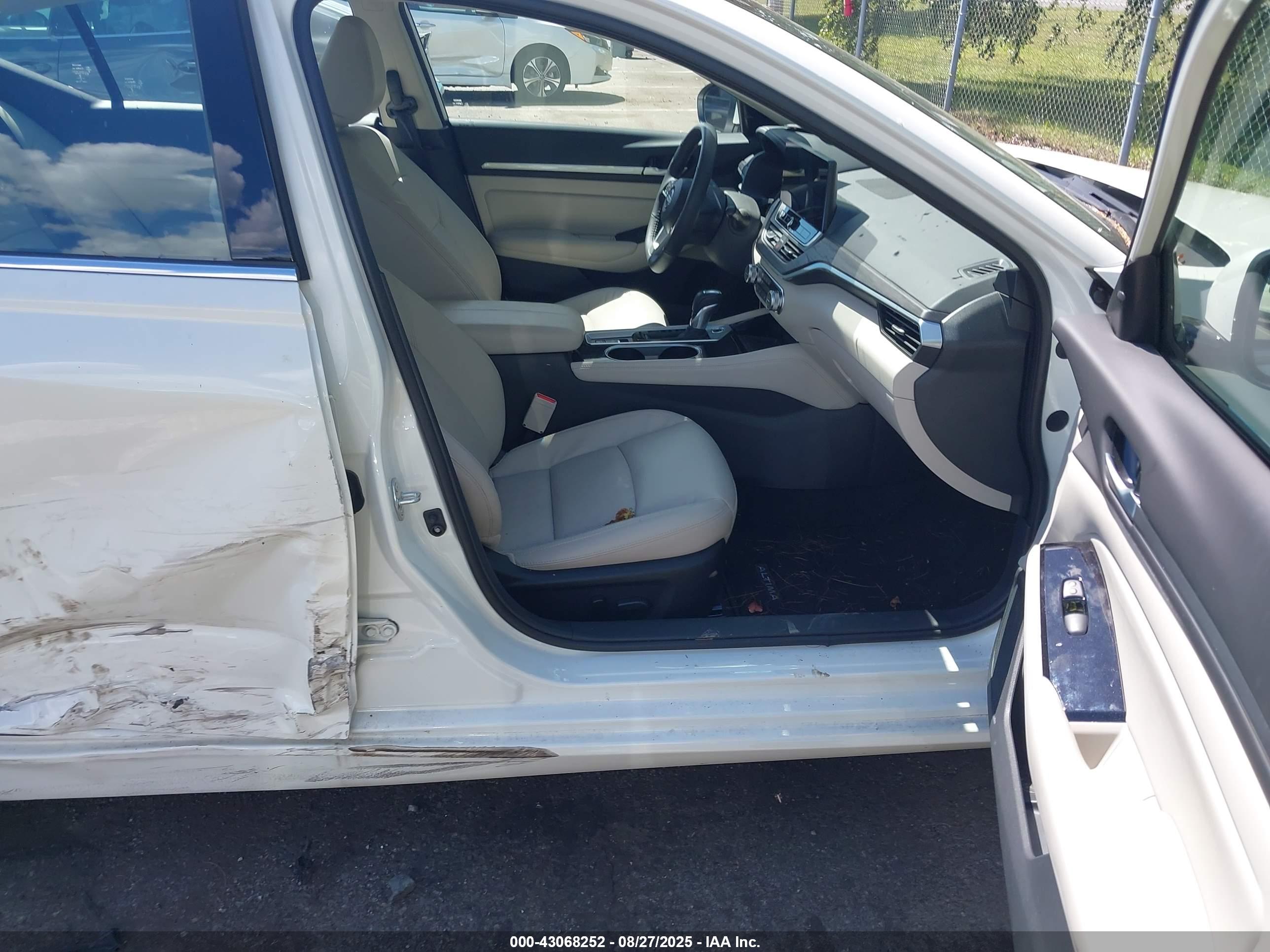 NISSAN ALTIMA image 5