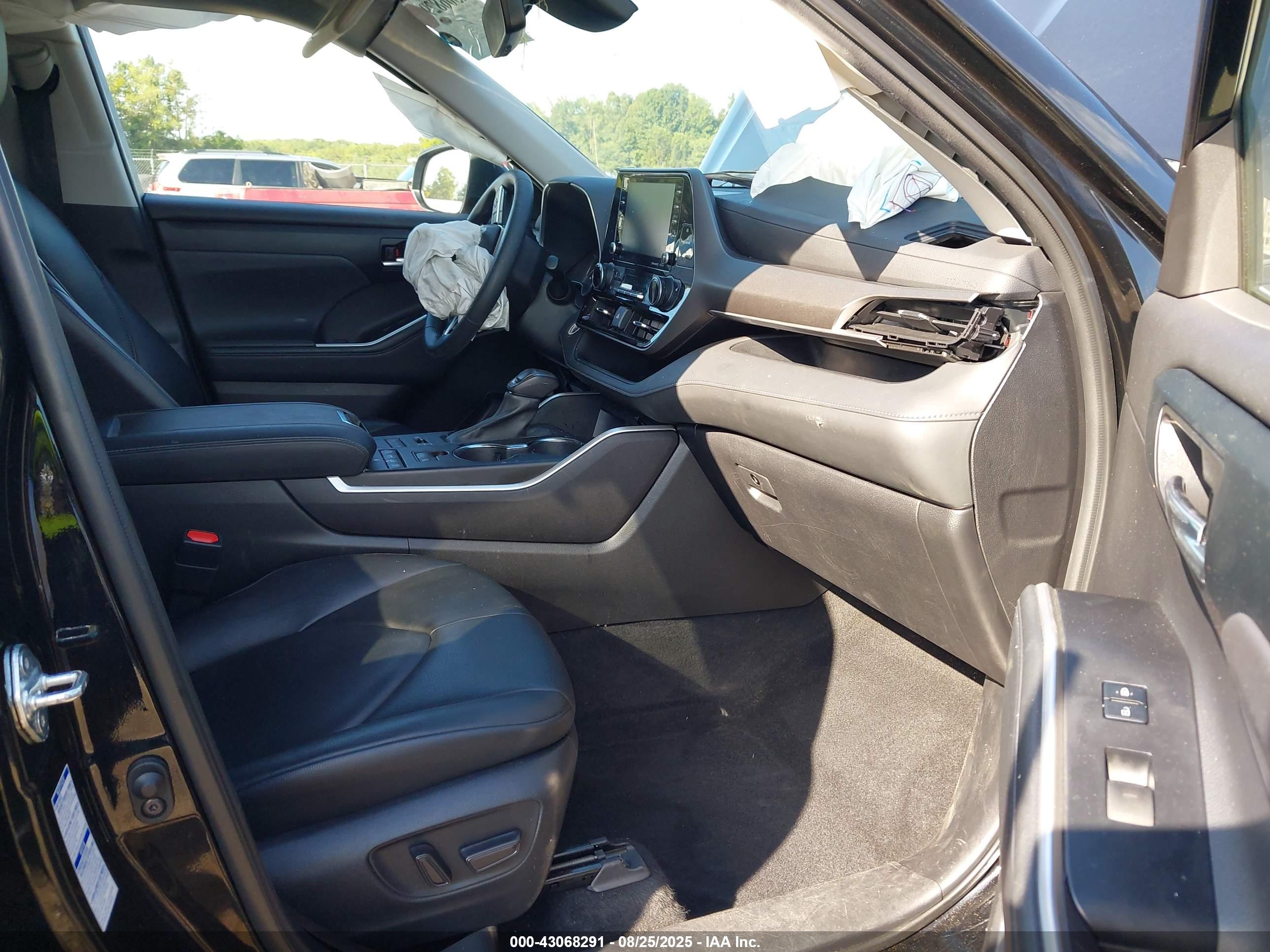 TOYOTA HIGHLANDER image 5
