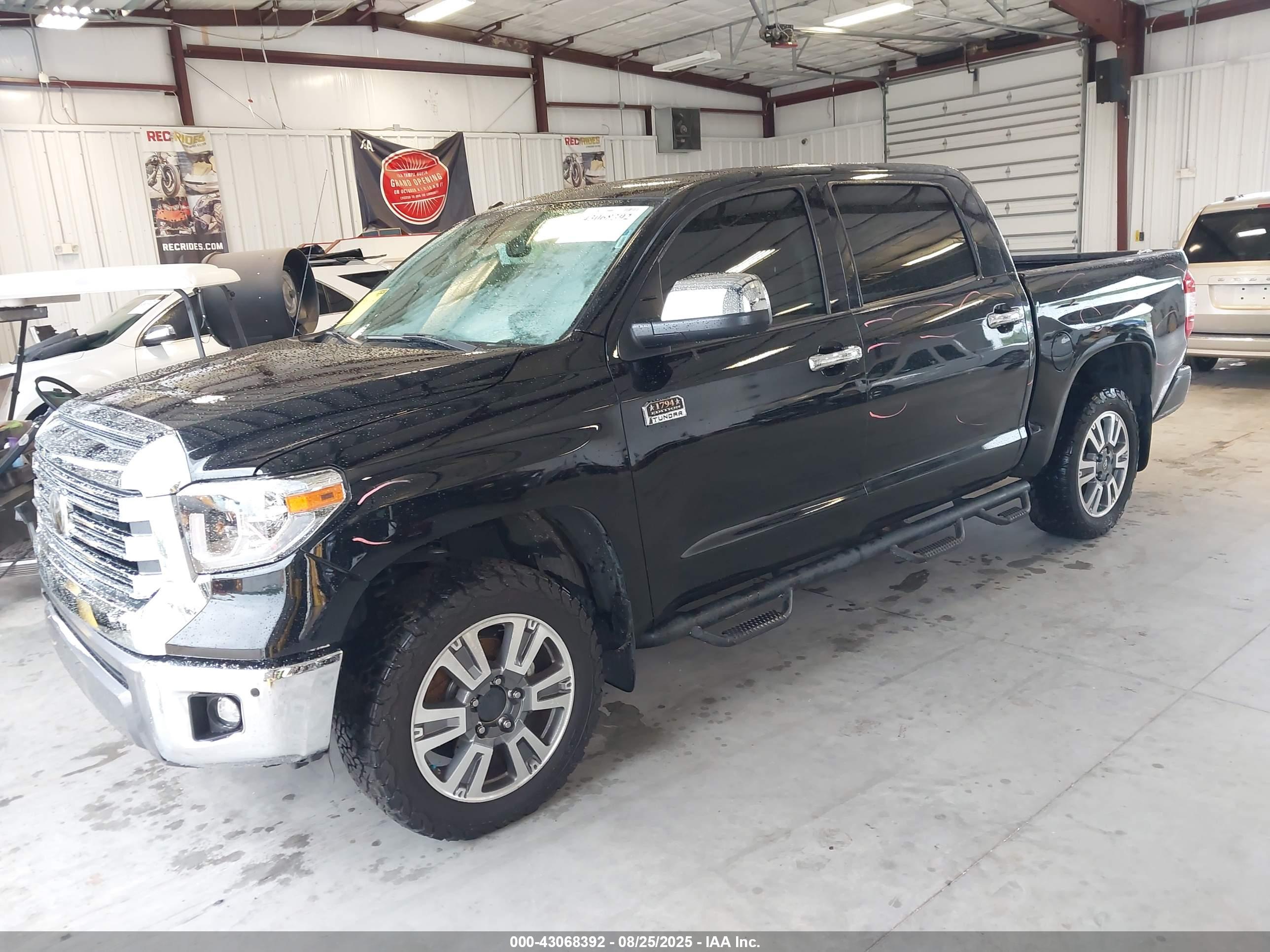 TOYOTA TUNDRA image 2
