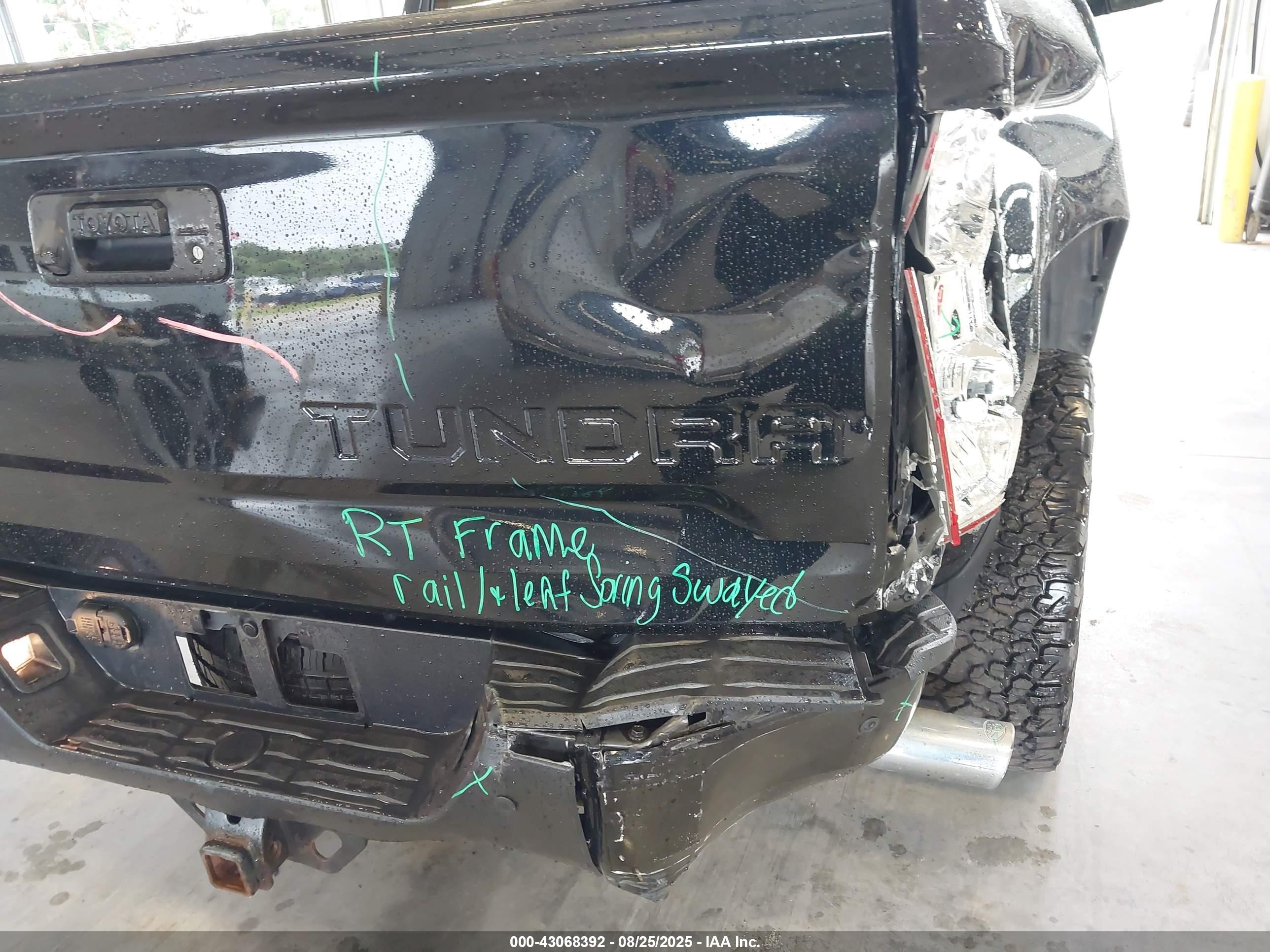 TOYOTA TUNDRA image 6