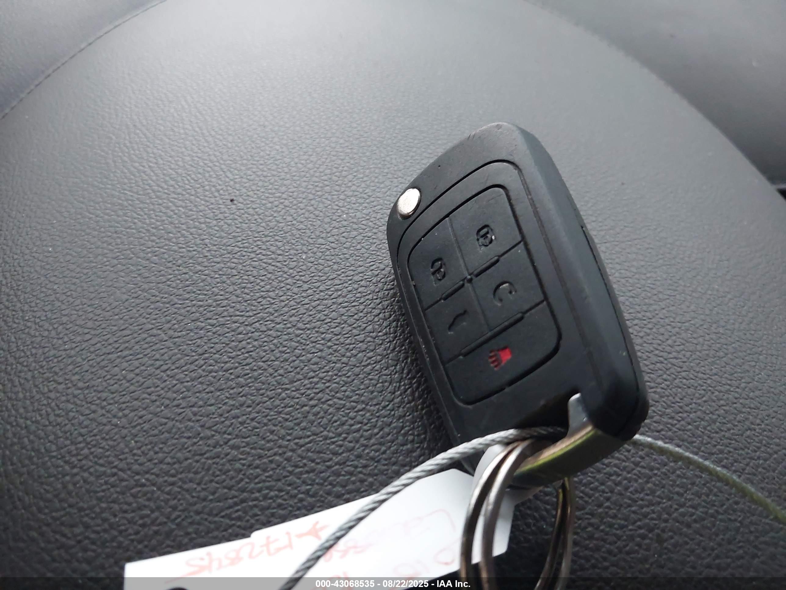 BUICK LACROSSE image 11