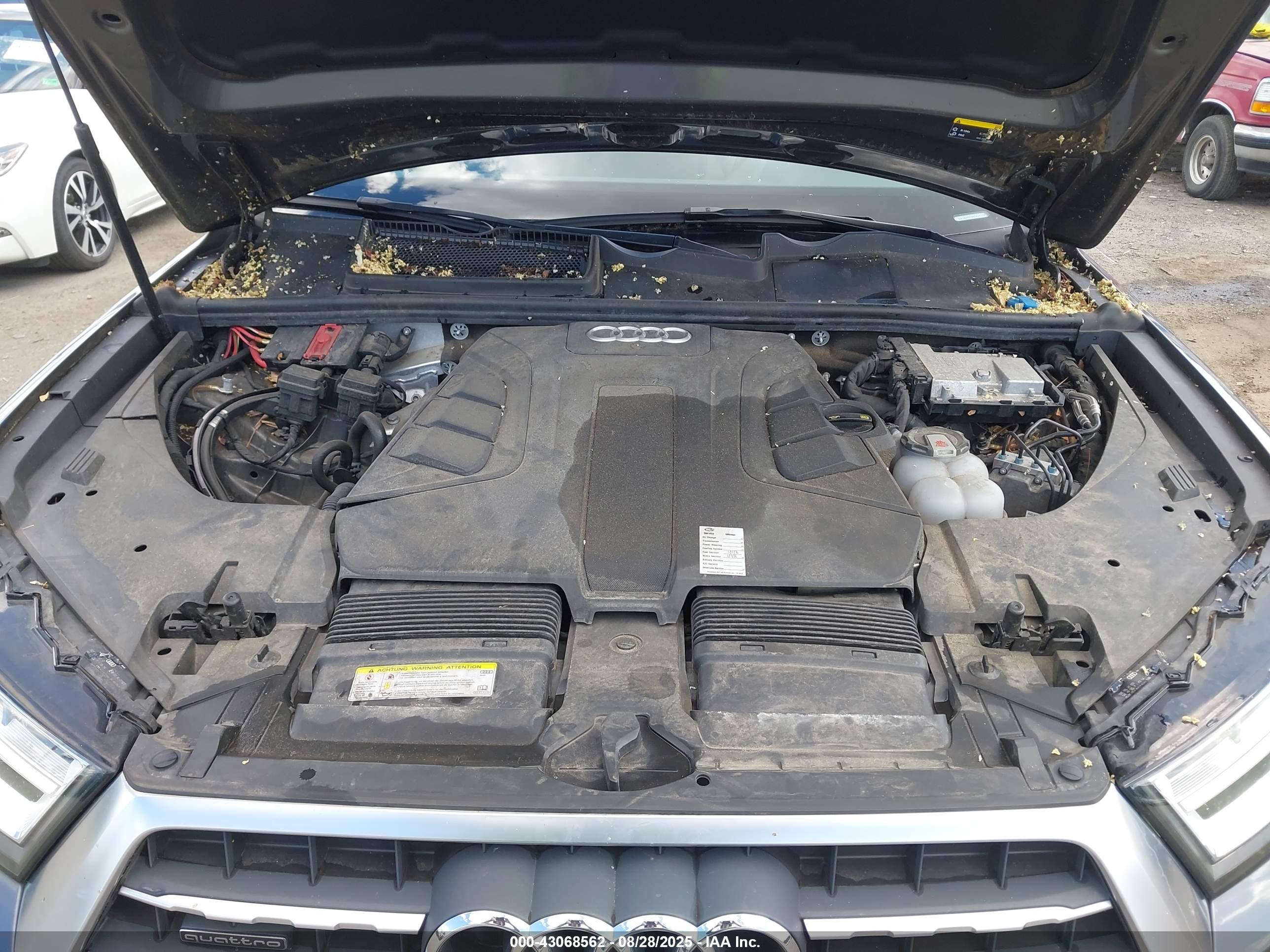AUDI Q7 image 10