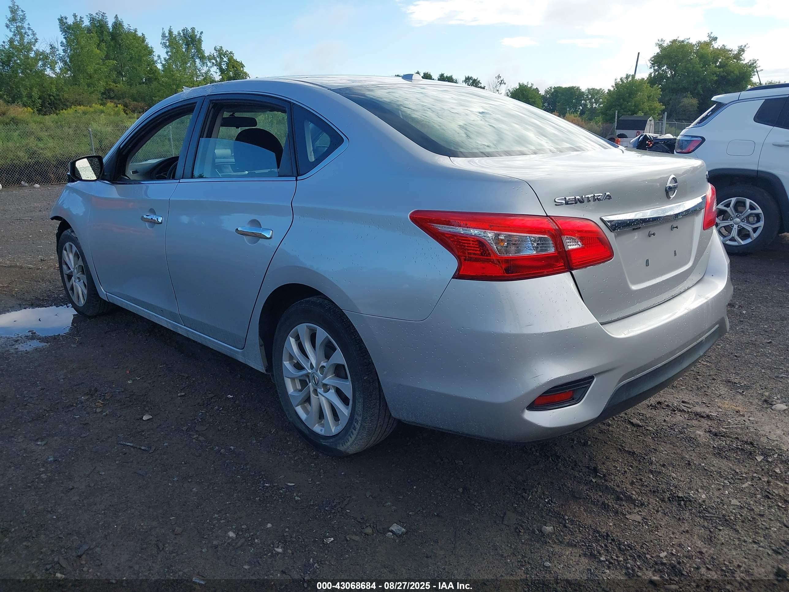 NISSAN SENTRA image 3