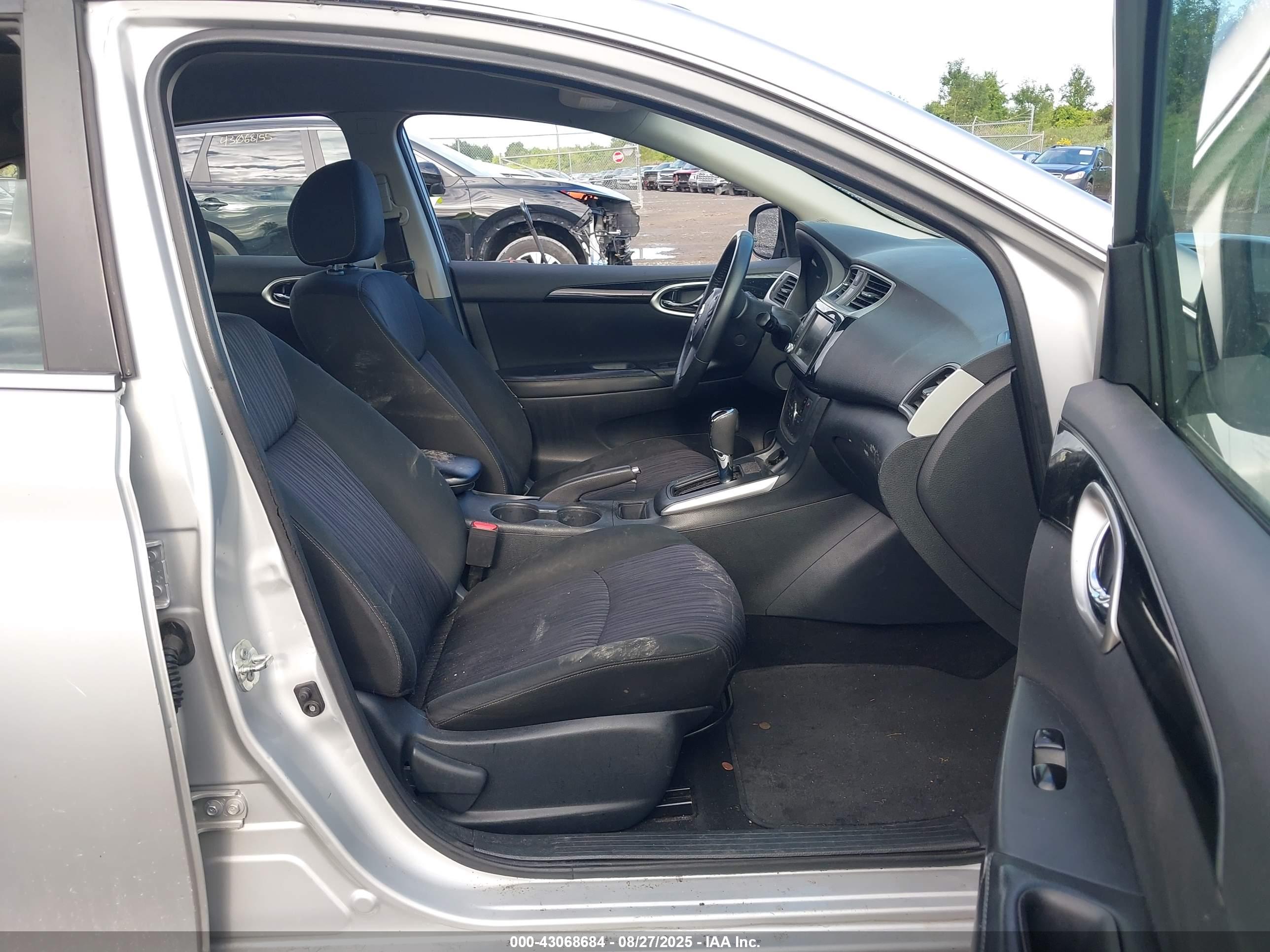 NISSAN SENTRA image 5