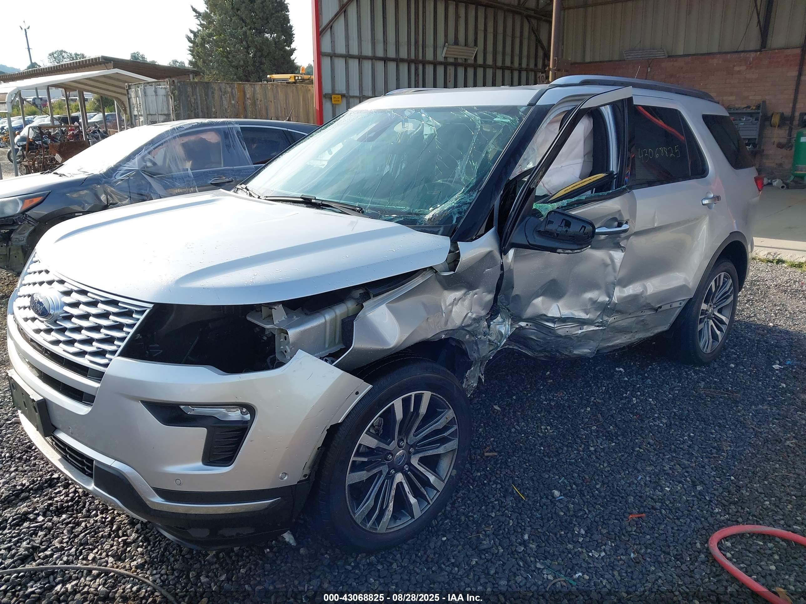 FORD EXPLORER image 2