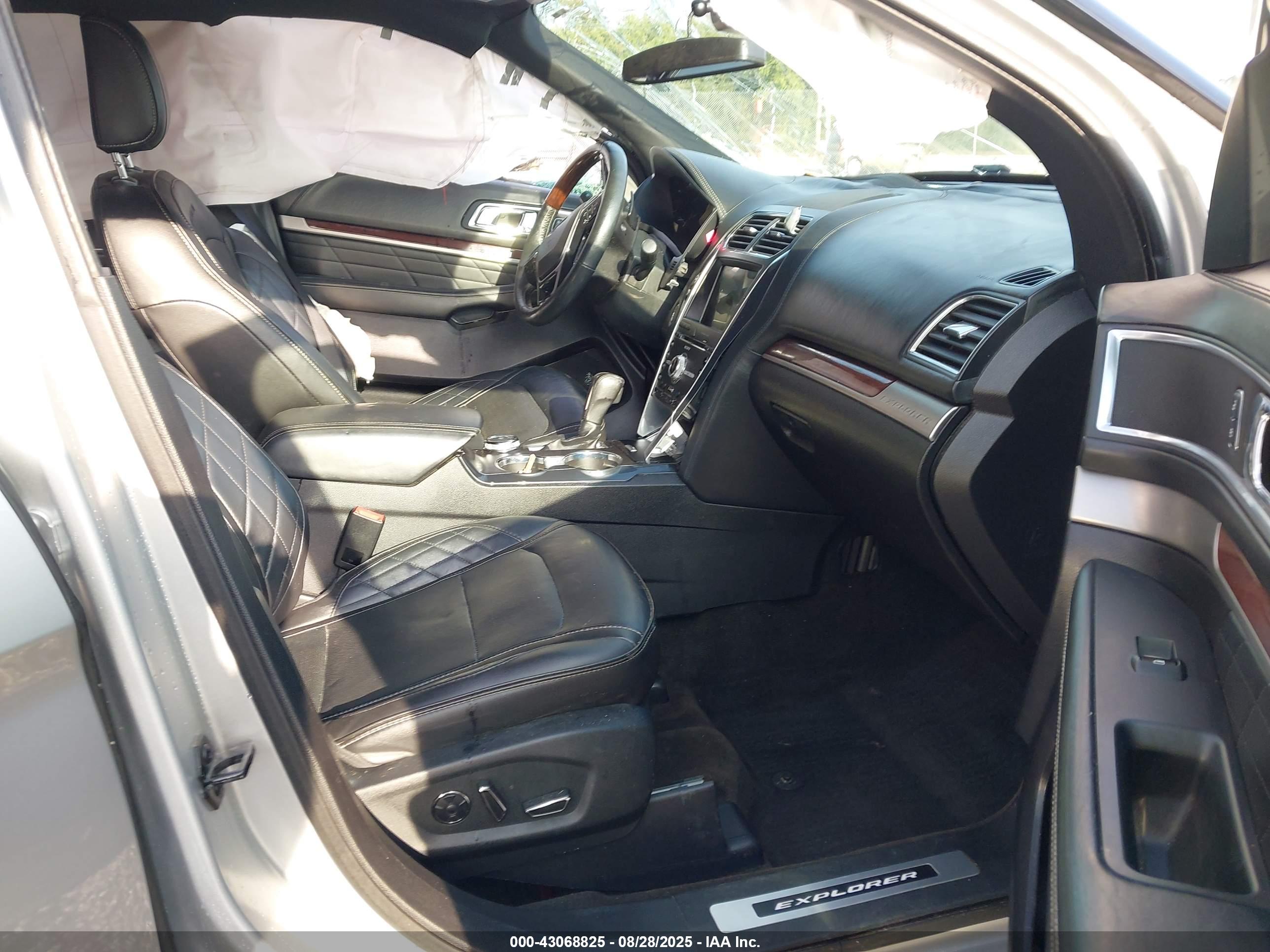 FORD EXPLORER image 5