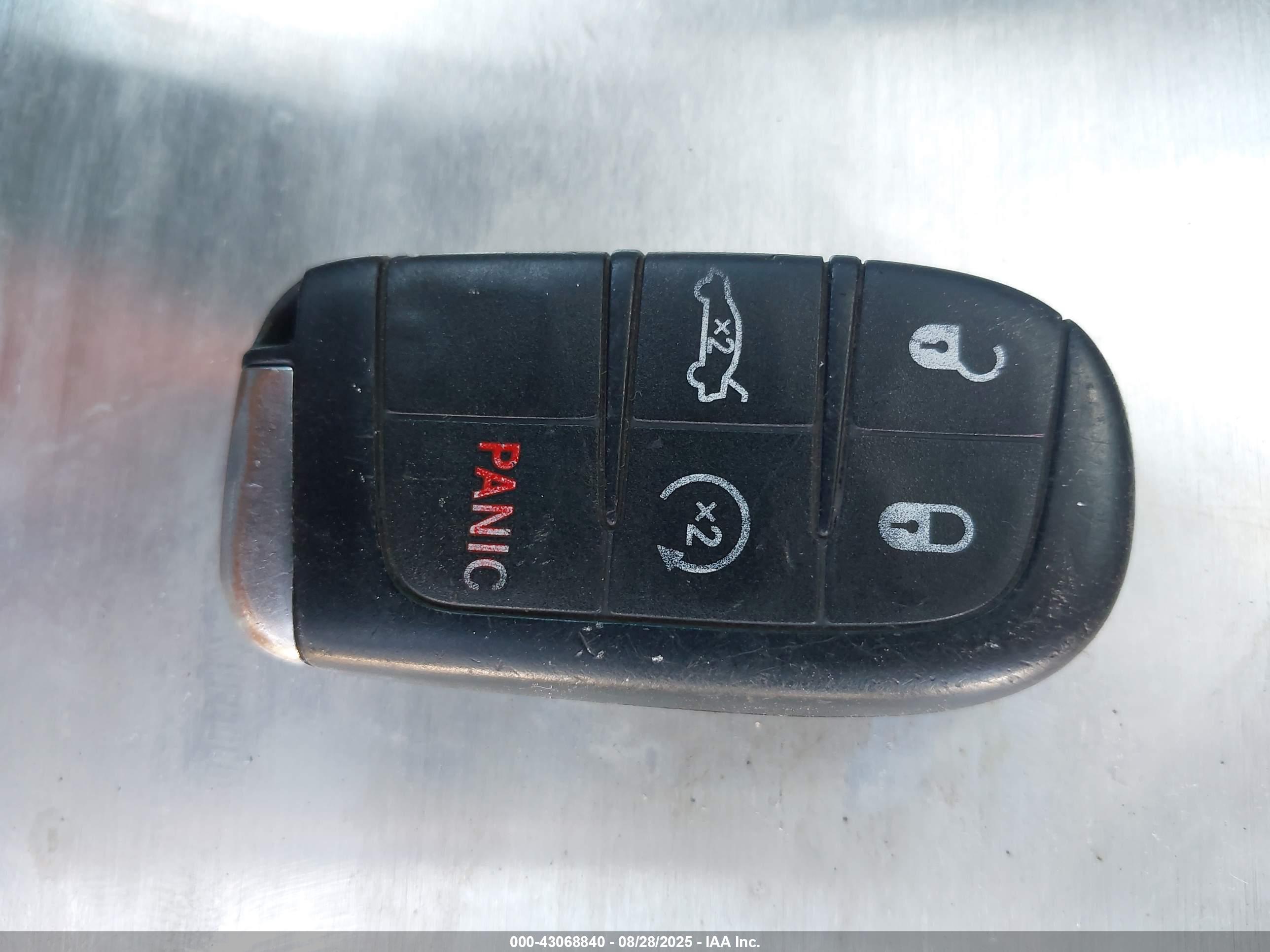 CHRYSLER 300C image 11