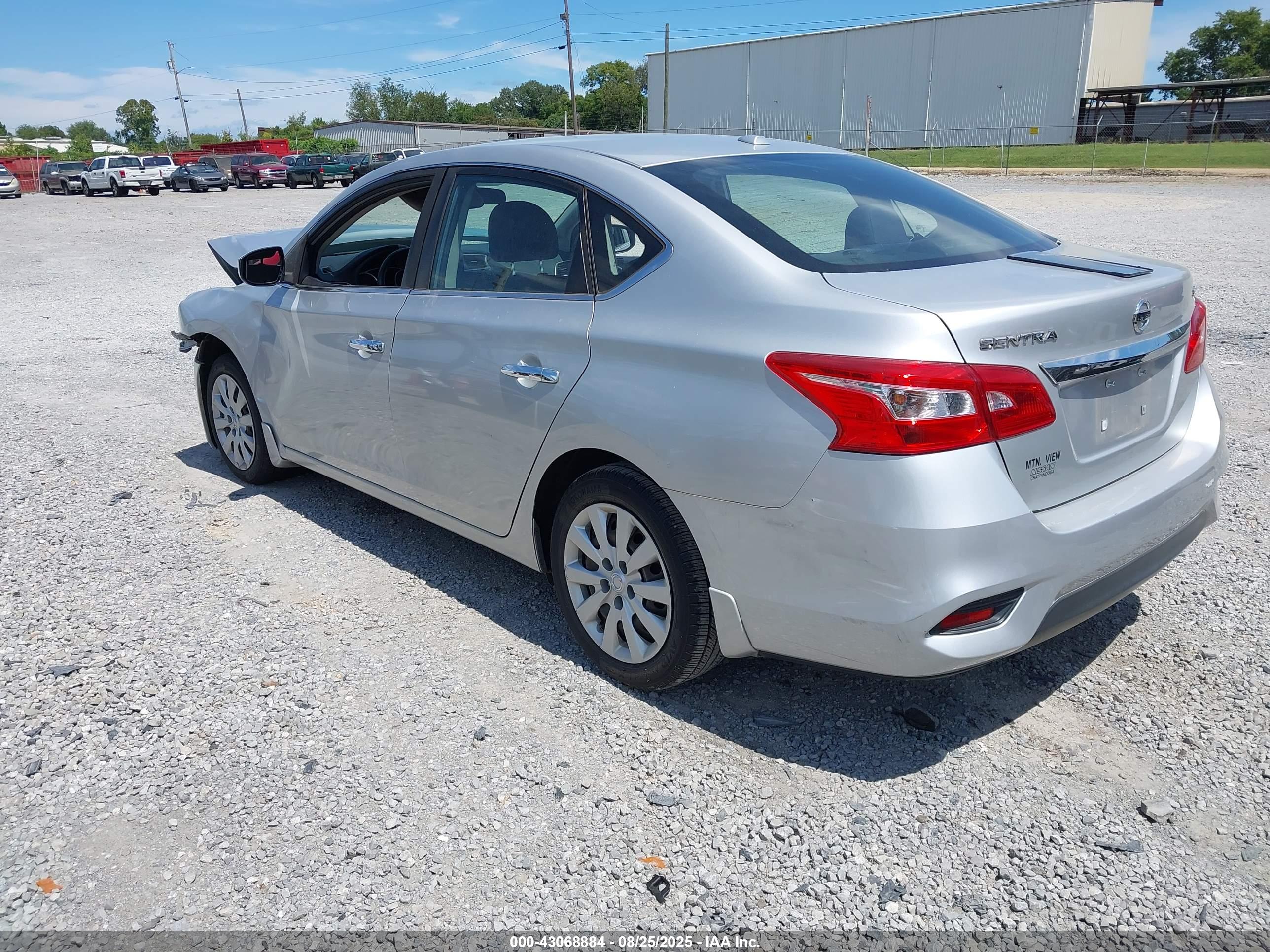 NISSAN SENTRA image 3