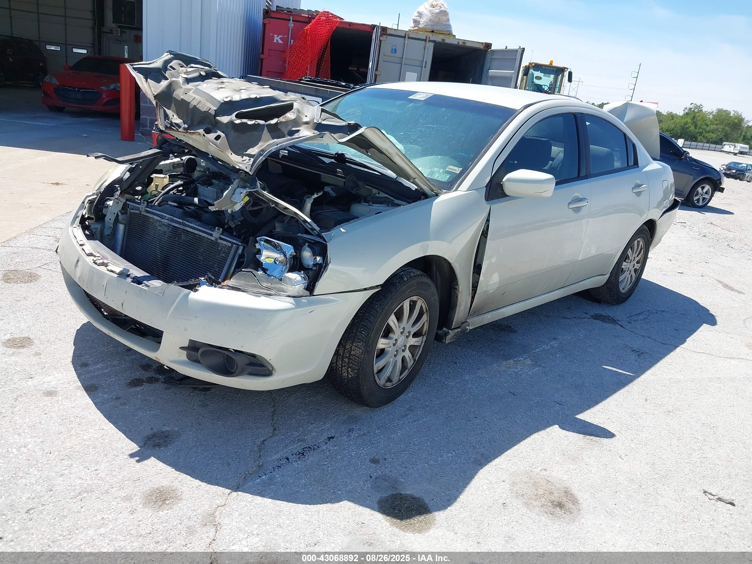 MITSUBISHI GALANT image 2