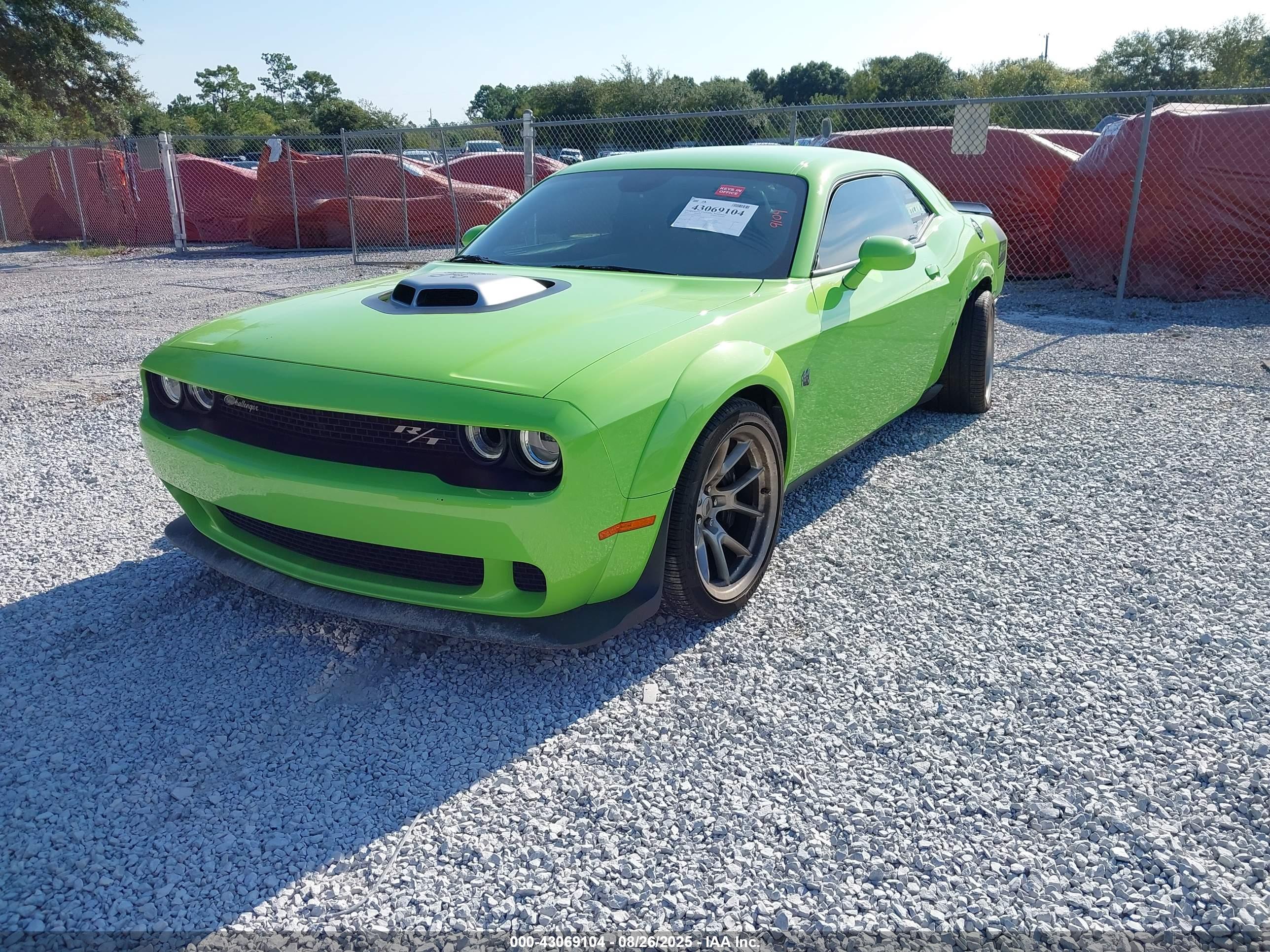 DODGE CHALLENGER image 2