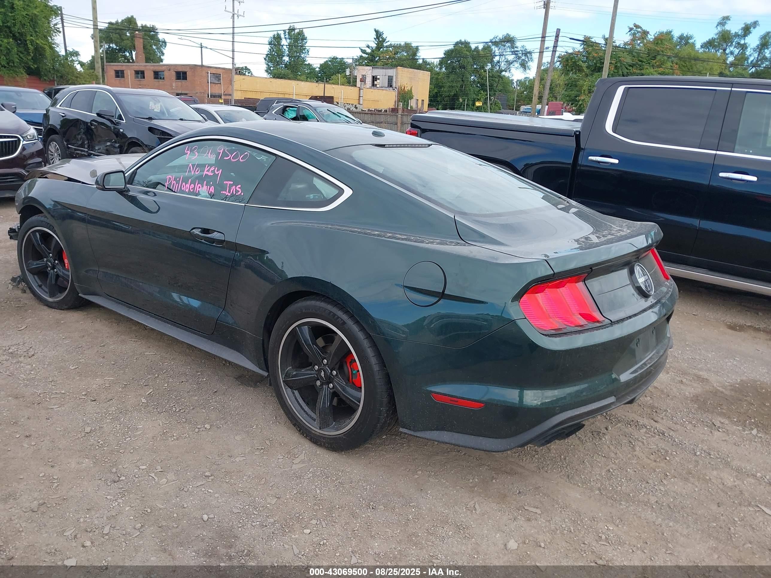 FORD MUSTANG image 3