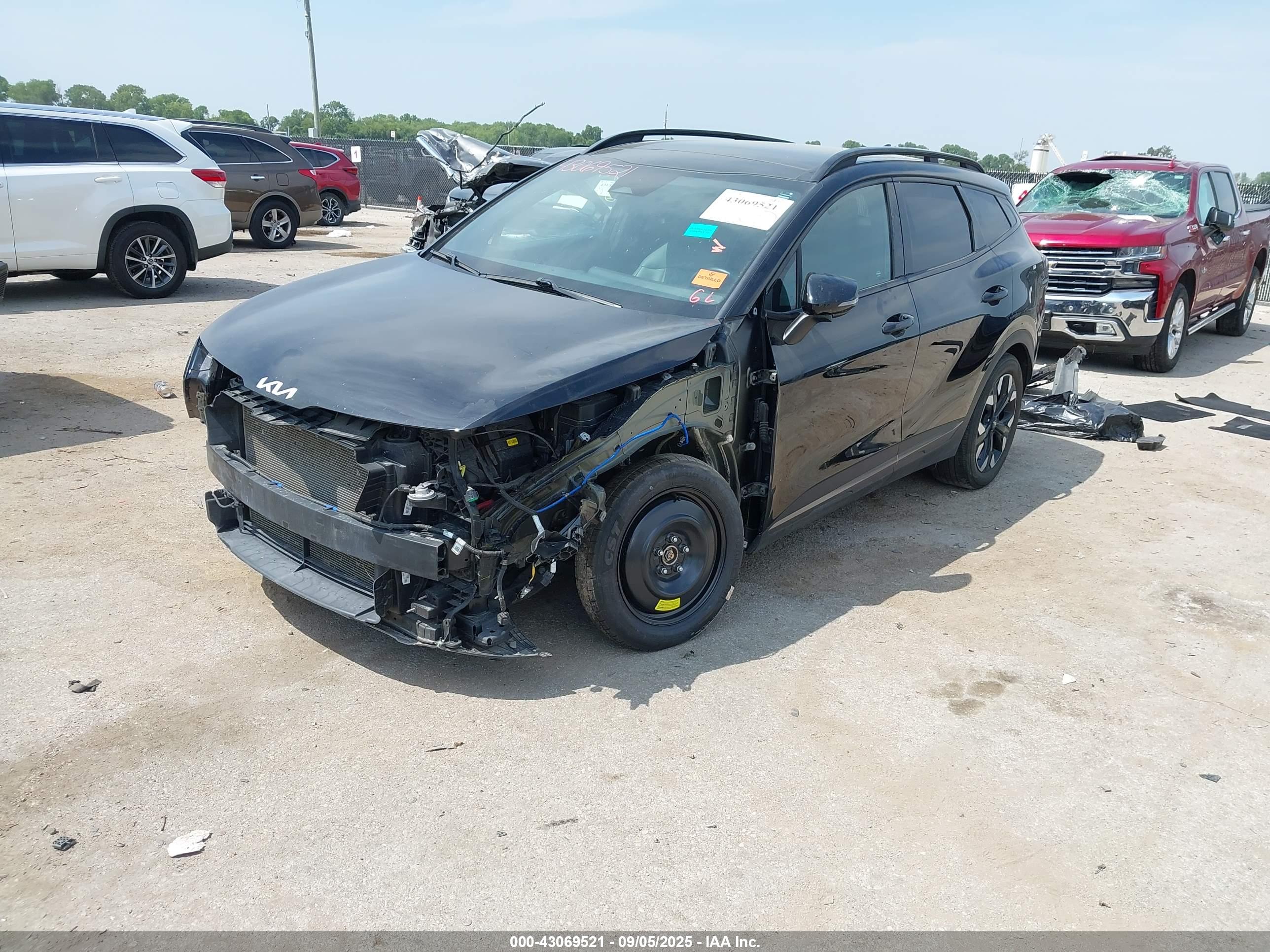 KIA SPORTAGE image 2