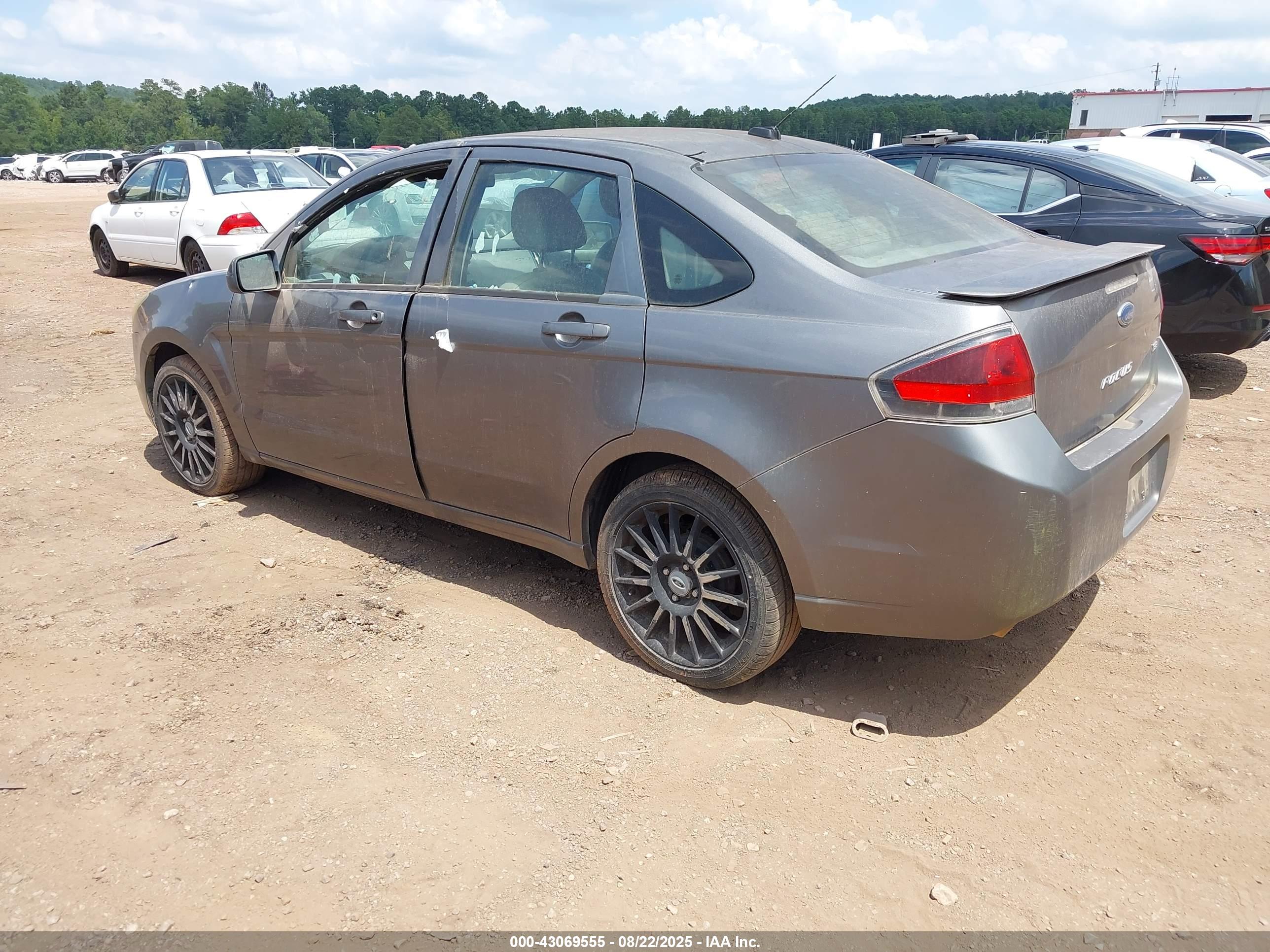 FORD FOCUS image 3
