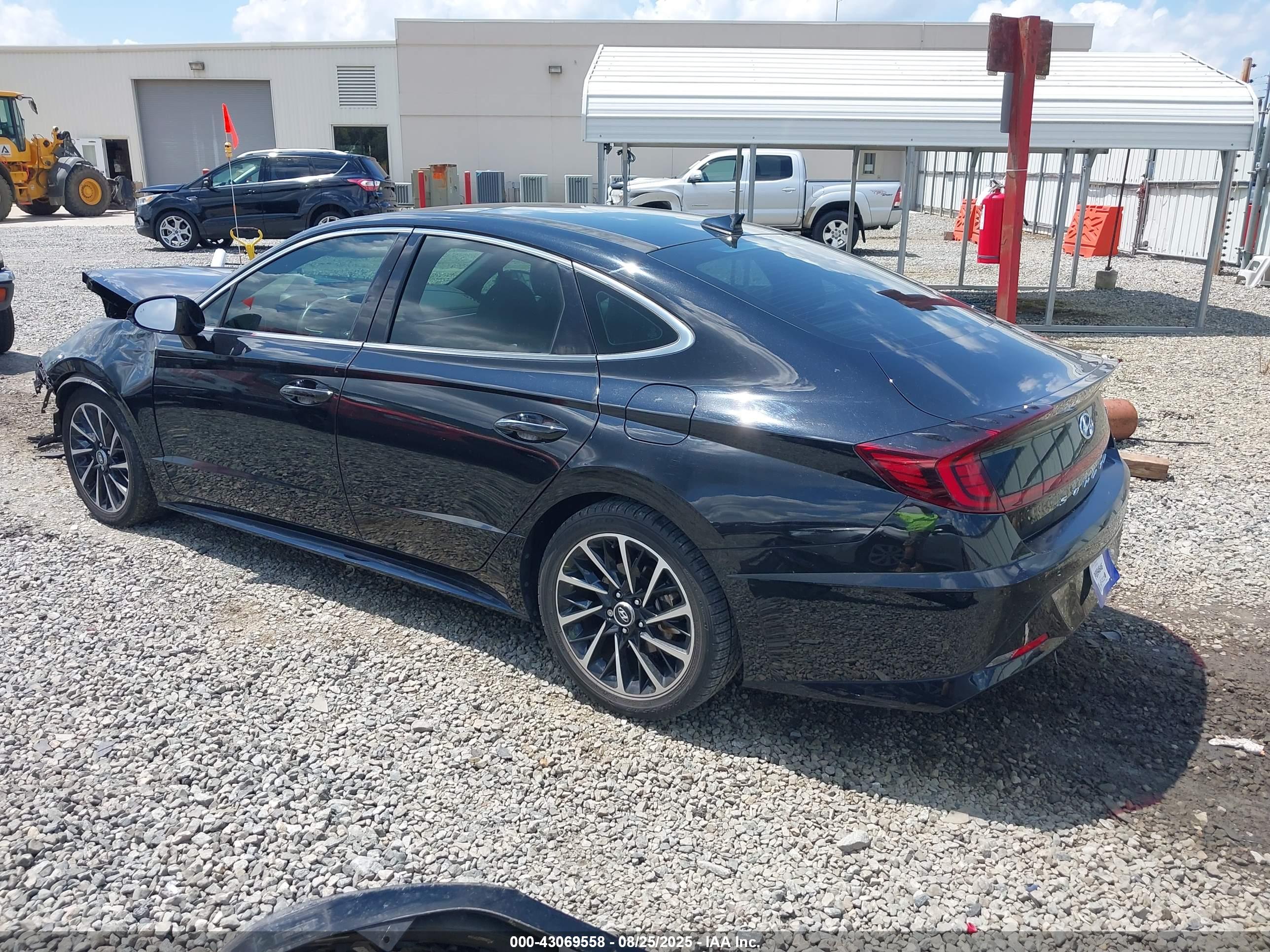 HYUNDAI SONATA image 3