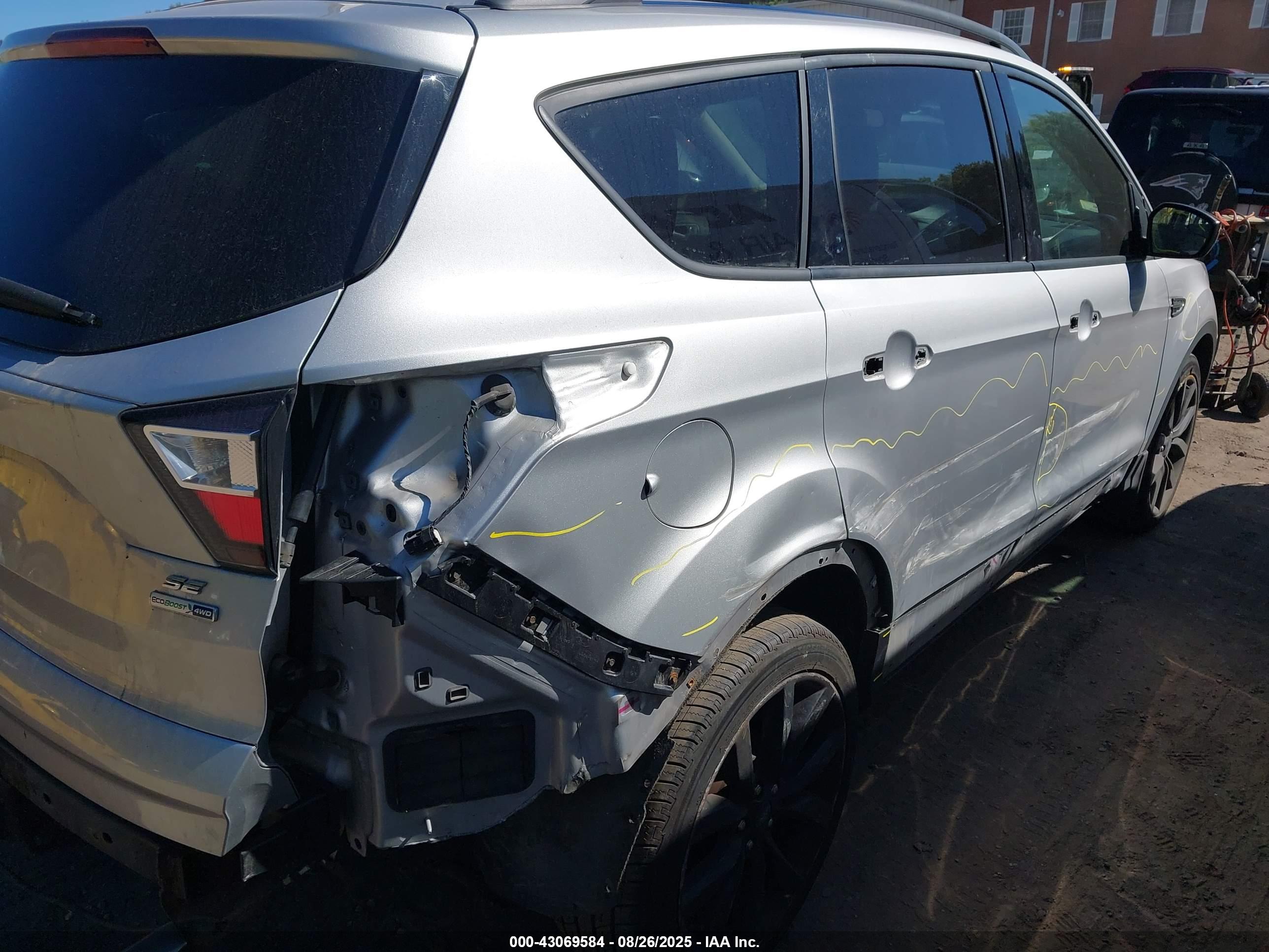 FORD ESCAPE image 4