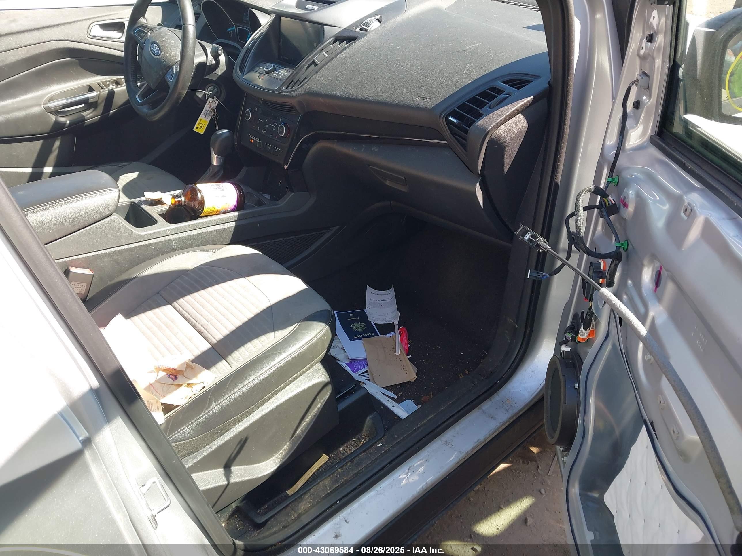 FORD ESCAPE image 5