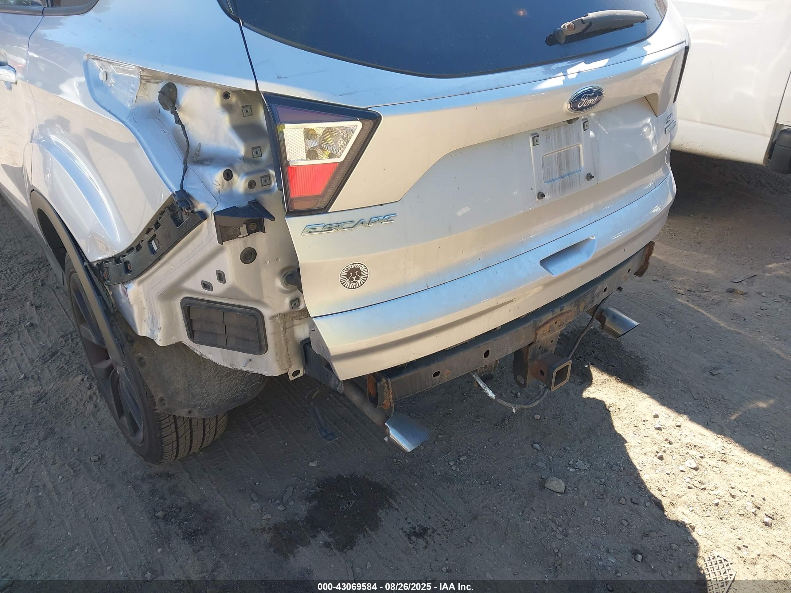 FORD ESCAPE image 6