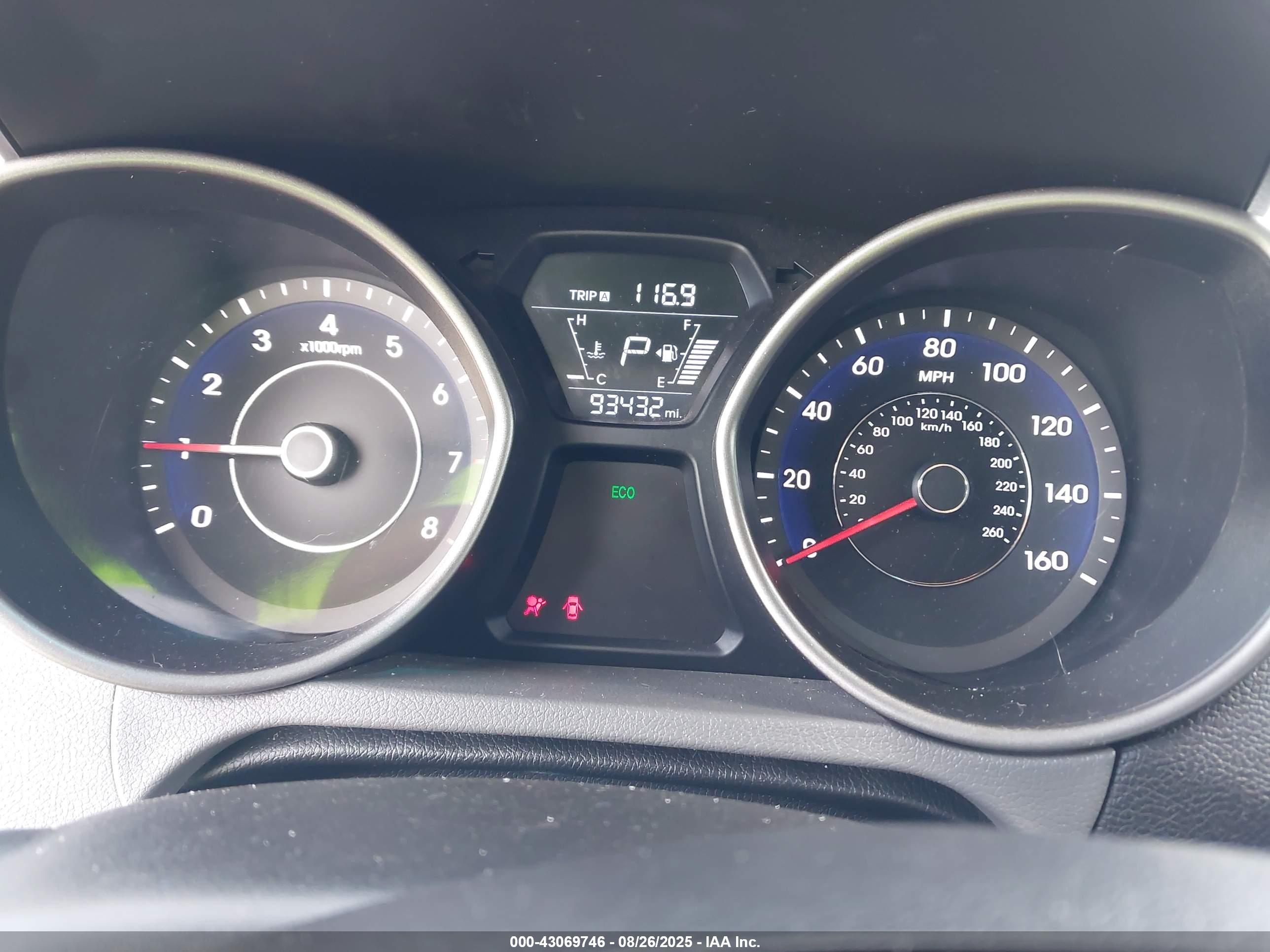 HYUNDAI ELANTRA image 7