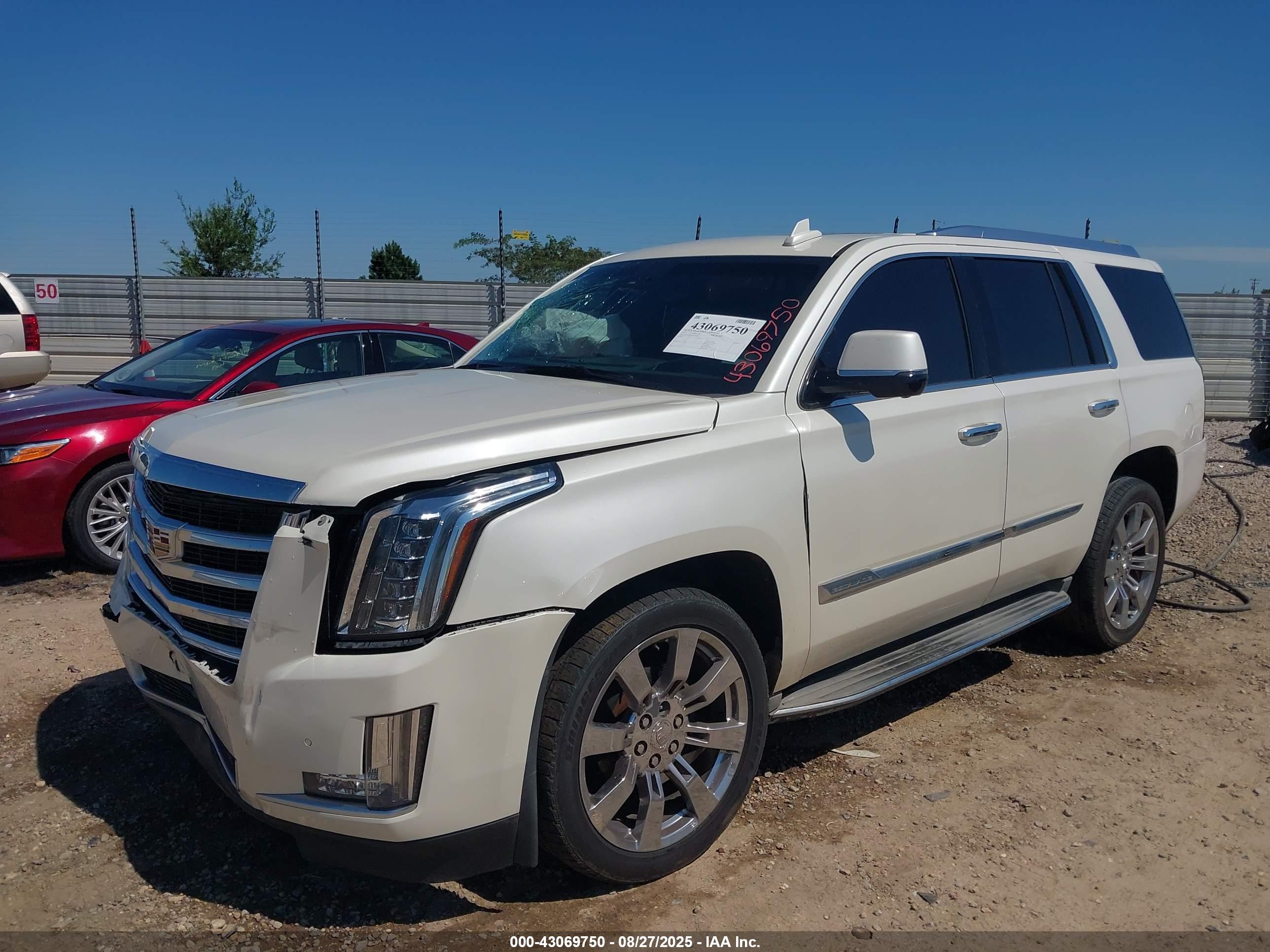 CADILLAC ESCALADE image 2