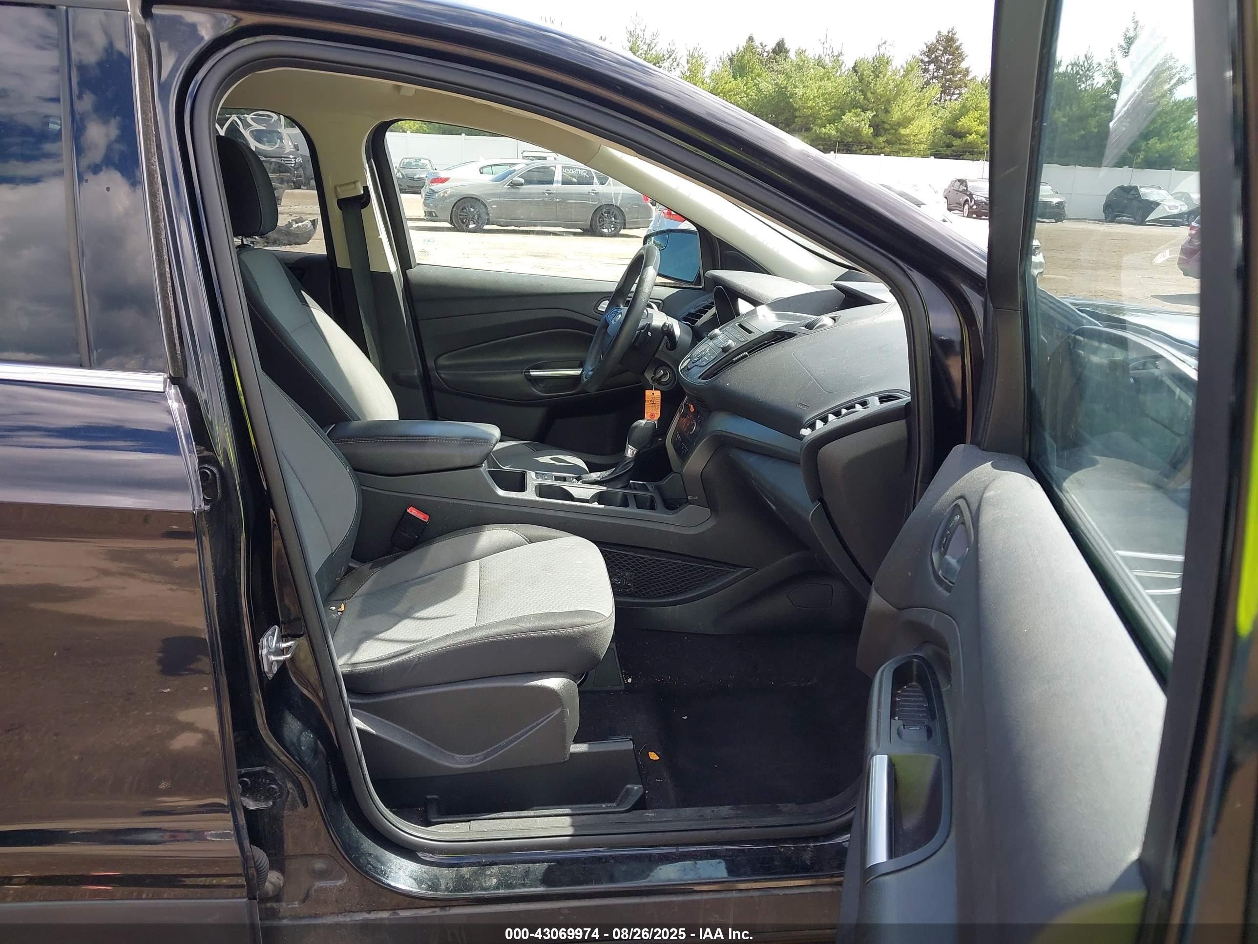 FORD ESCAPE image 5