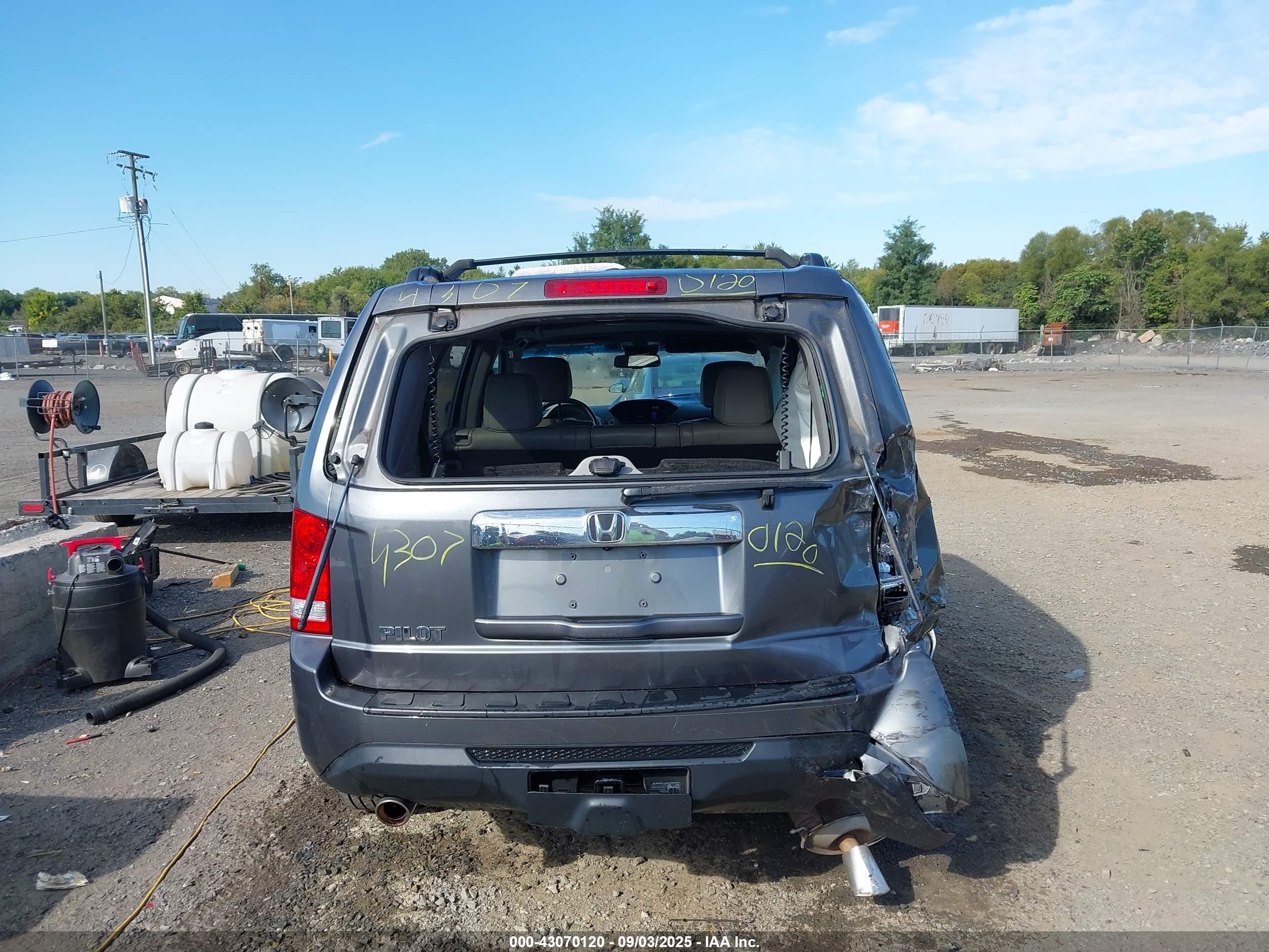 HONDA PILOT image 6