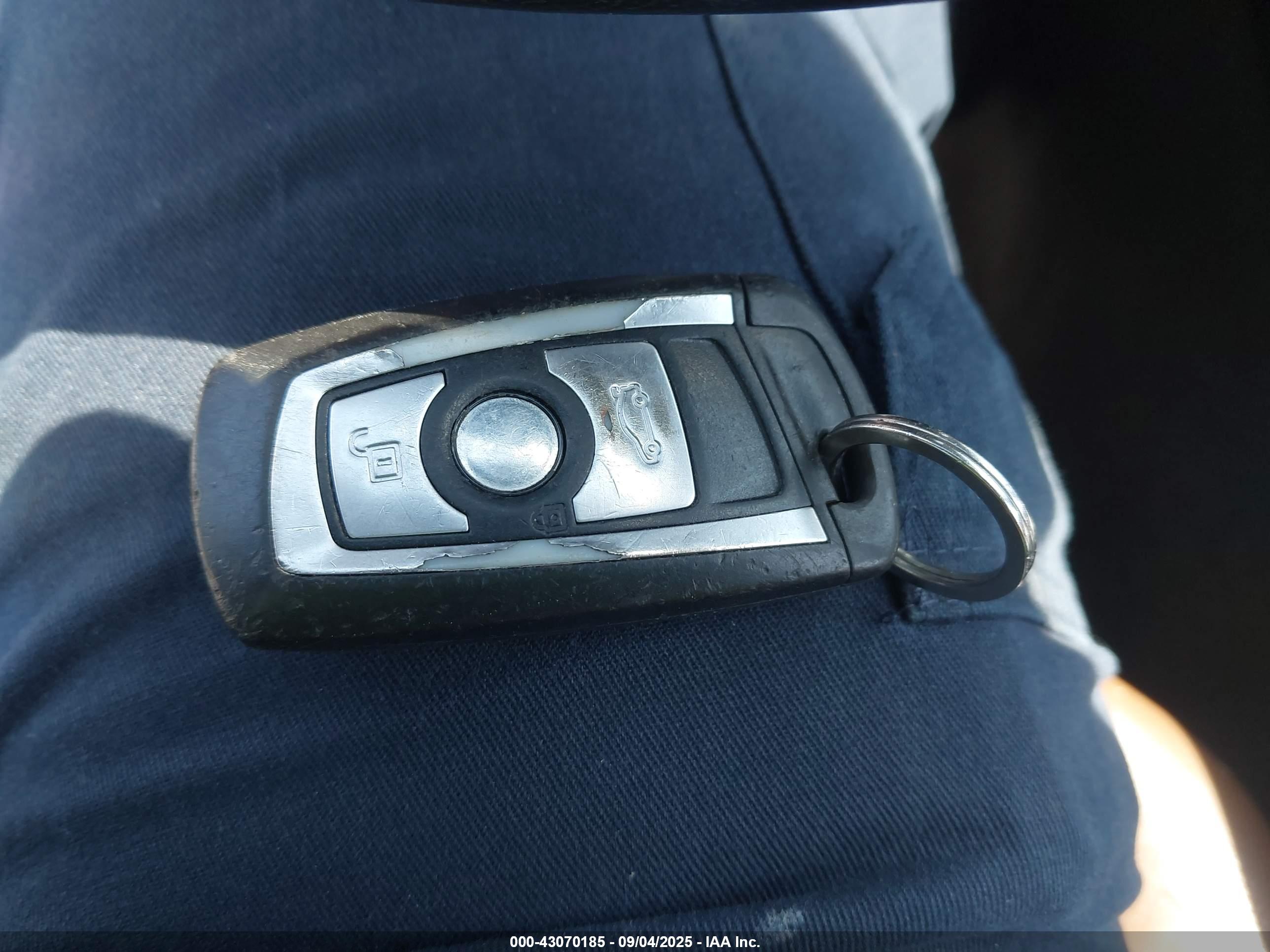 BMW 328I image 11