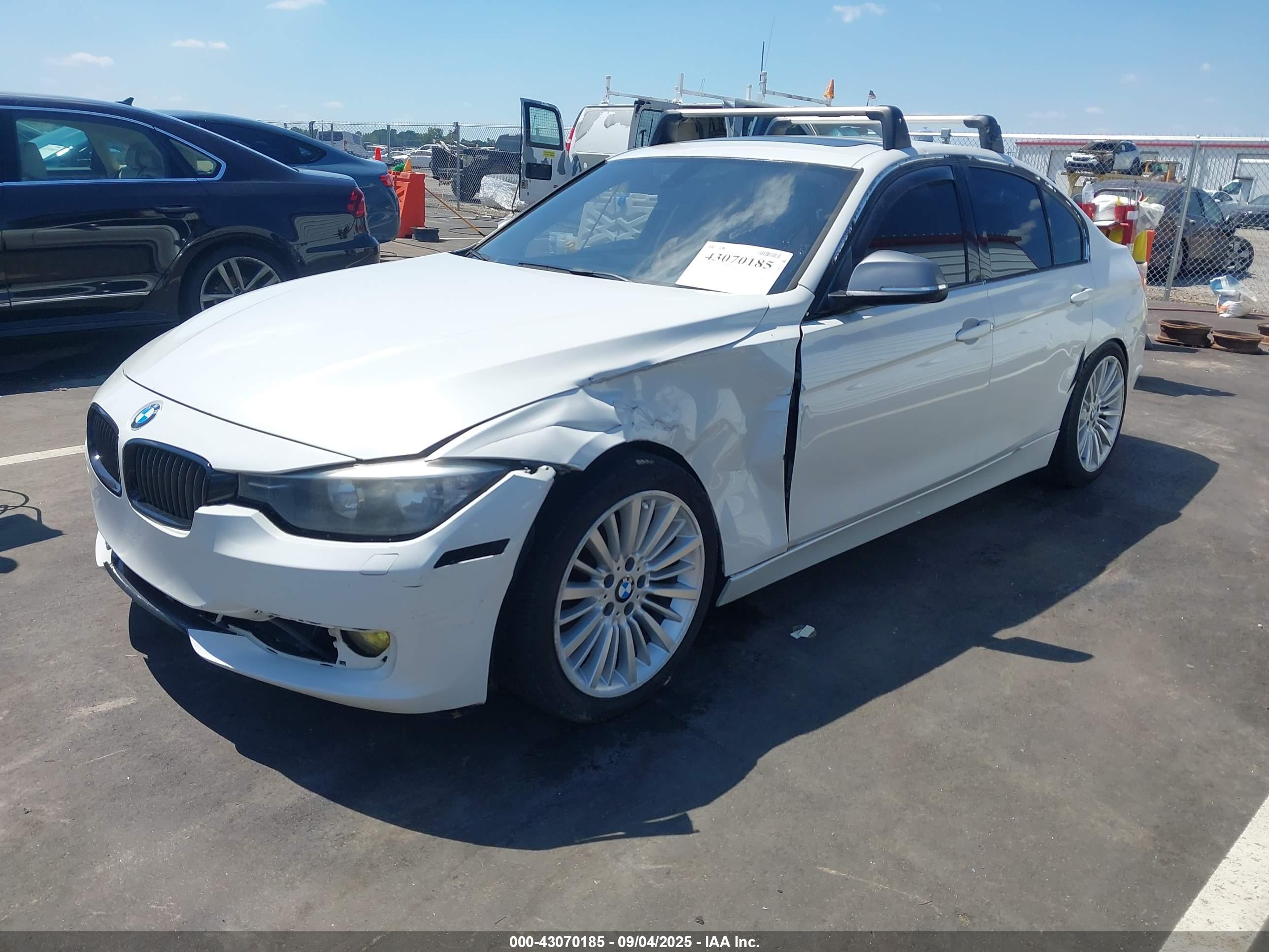 BMW 328I image 2