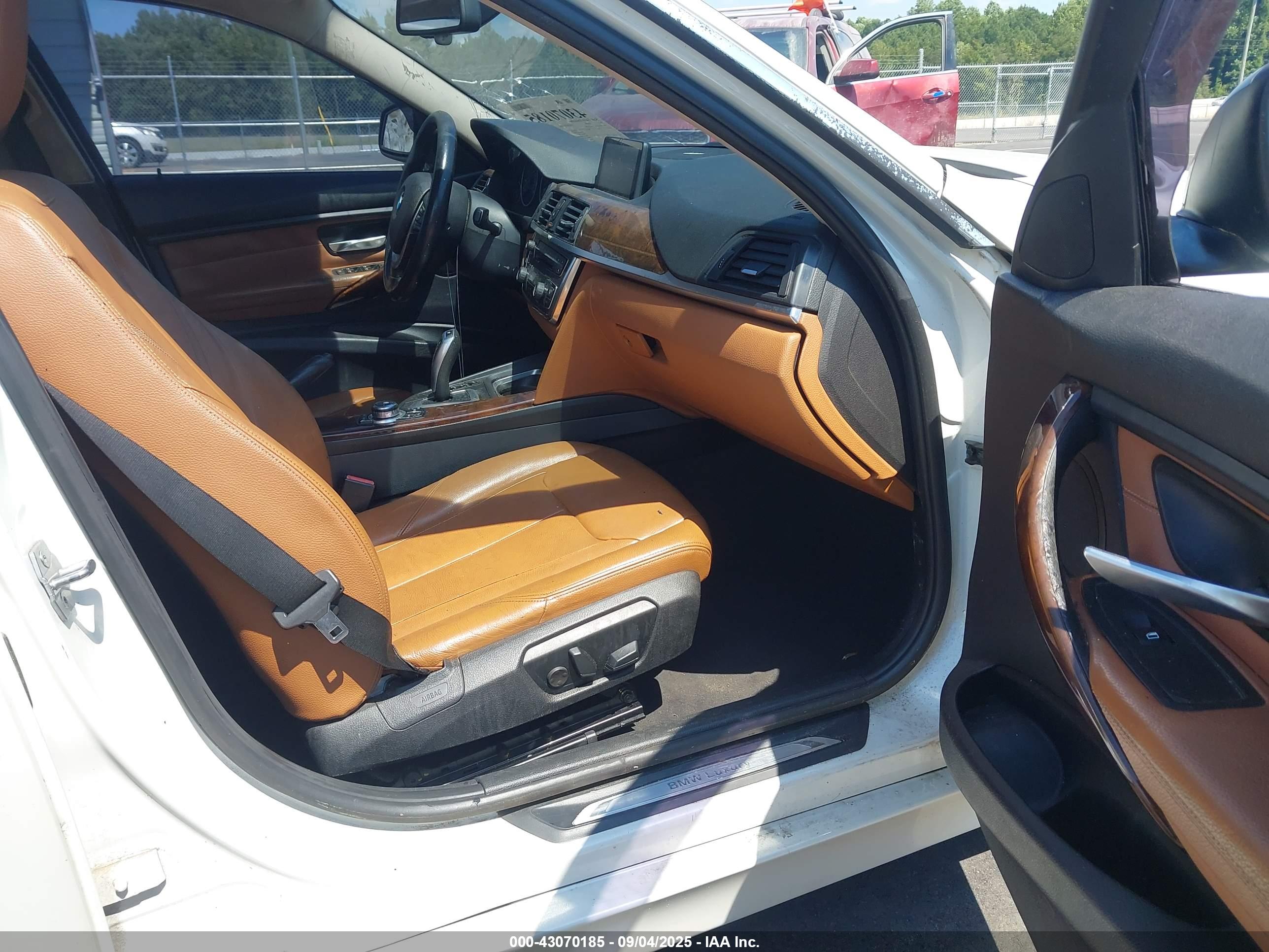 BMW 328I image 5